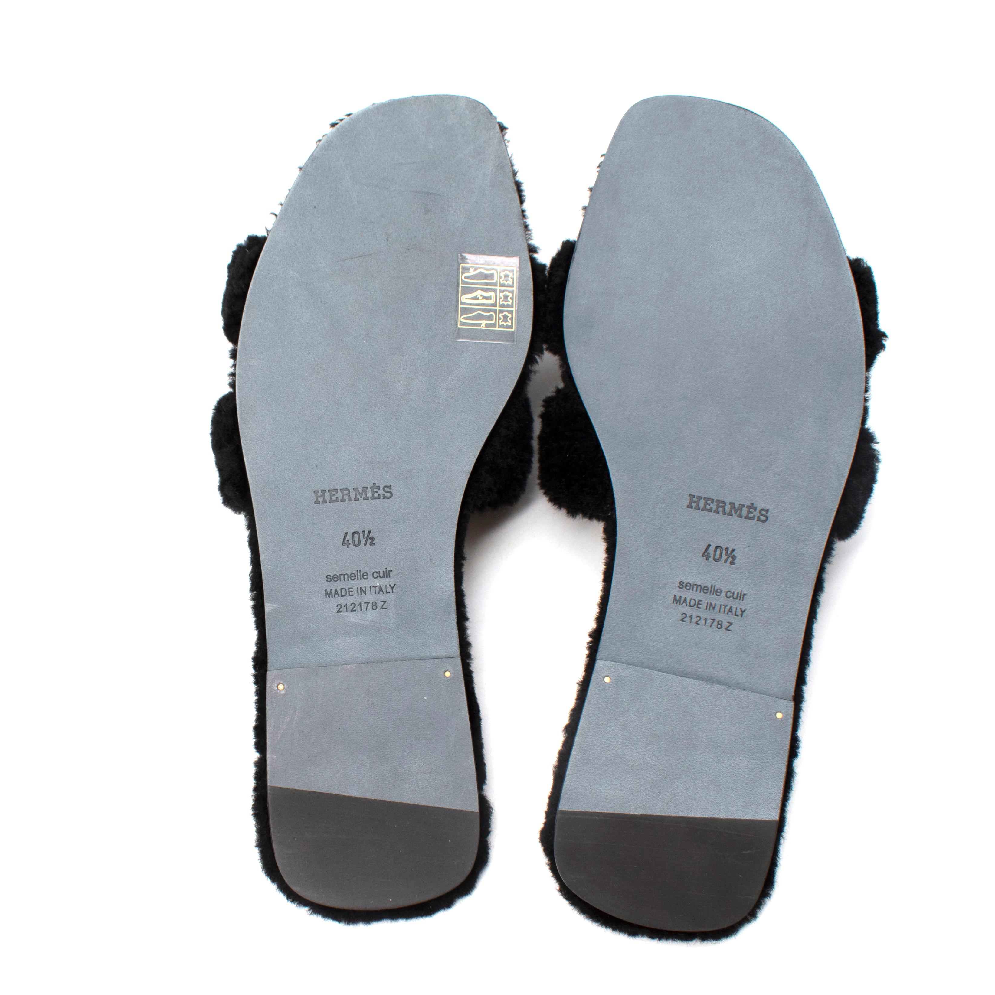 Schwarze flauschige Shearling Oran Sandale von Hermes - Nicht mehr erhältlich/Rarität - Us Größe 9,5 im Angebot 4