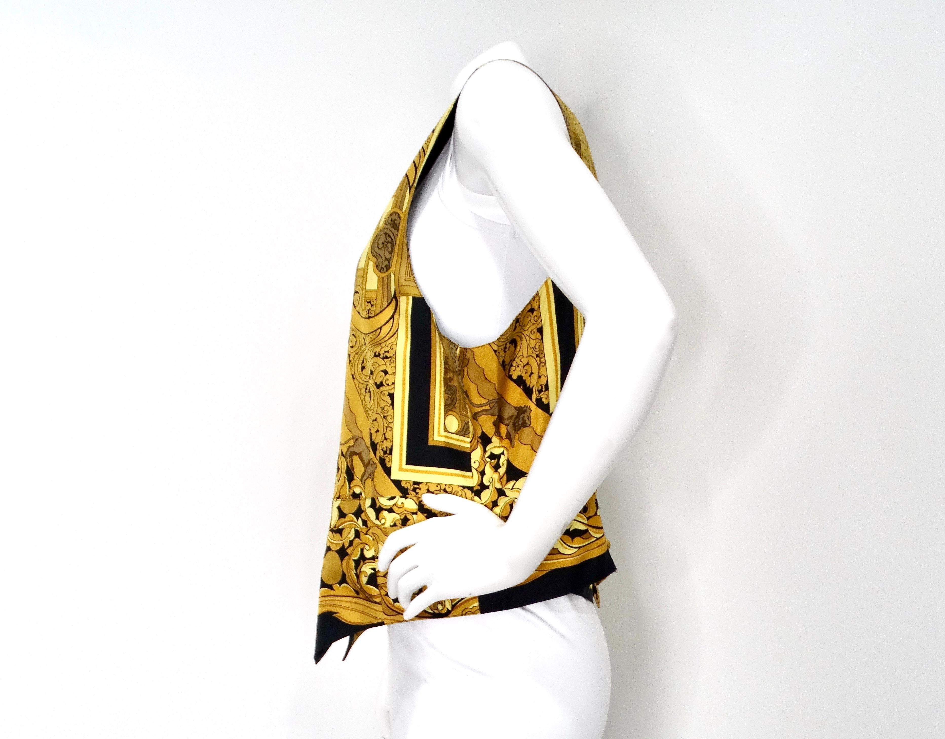 Gilet Hermes nero e oro Des Tuileries con stampa su seta, circa anni '90 in vendita 1