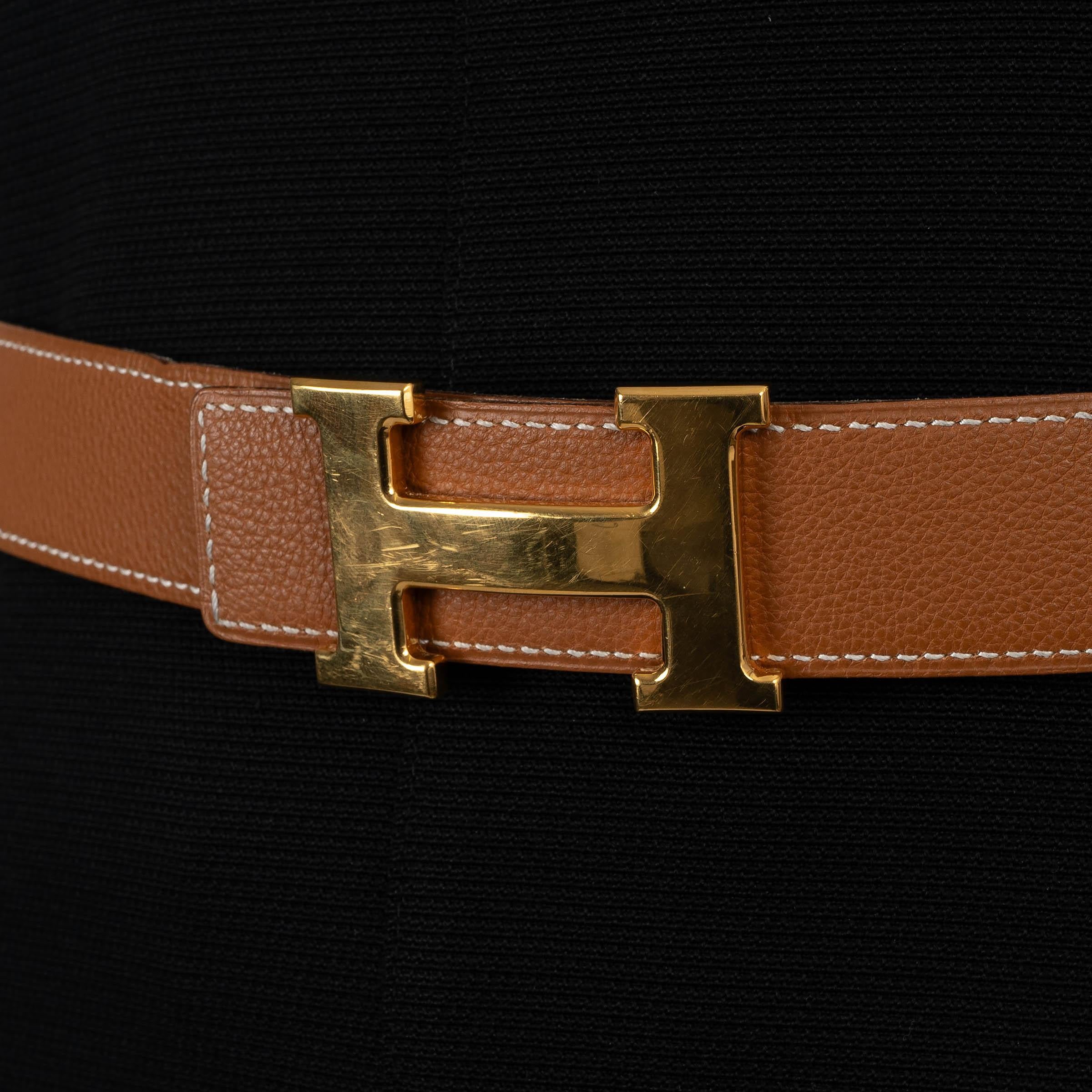 HERMES cintura reversibile in pelle nera e oro con fibbia H. H. 80 in vendita 4