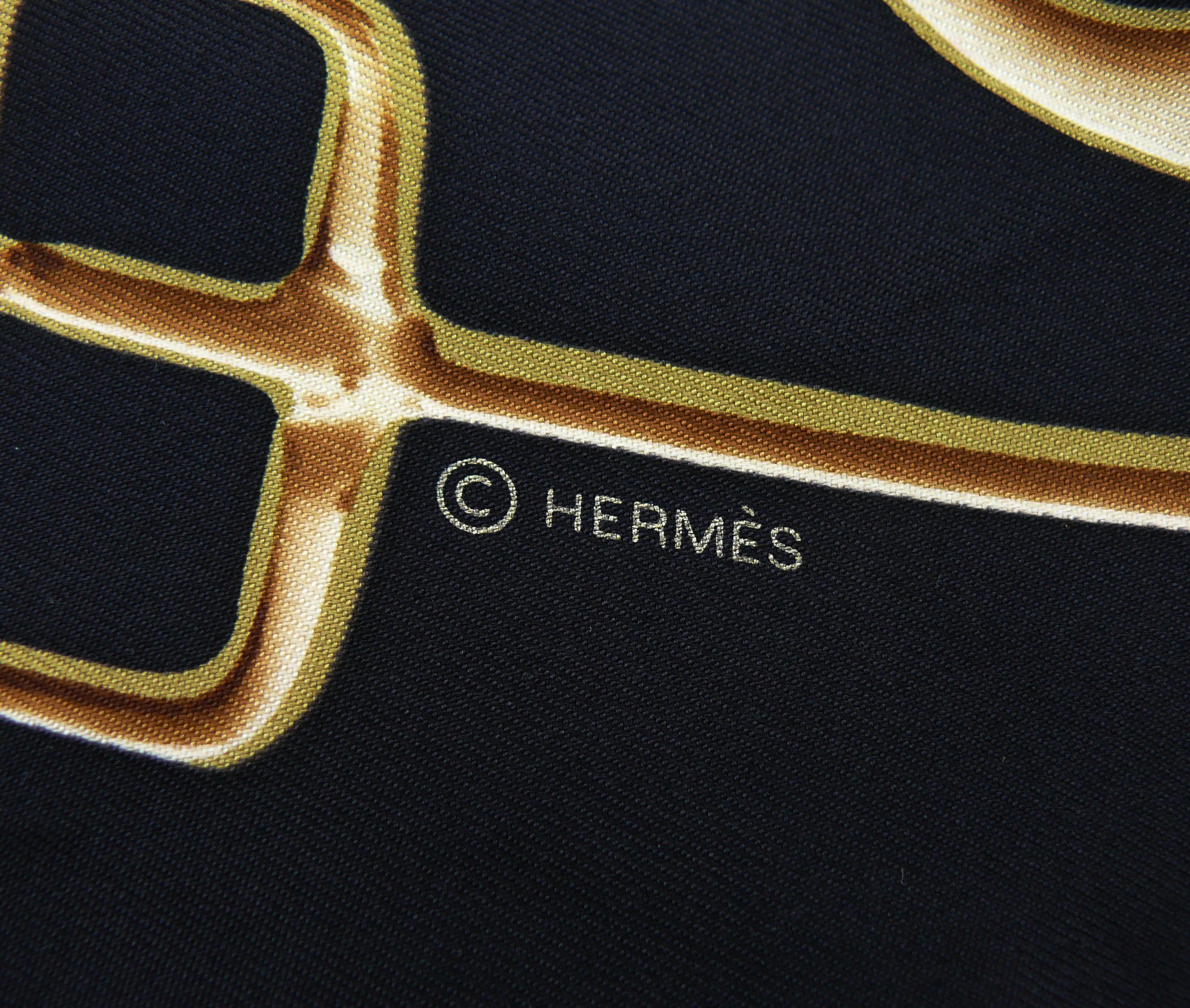 Hermès - Écharpe Carré en soie noire et or Cheval Fusion par Dimitri Rybaltchenko en vente 1