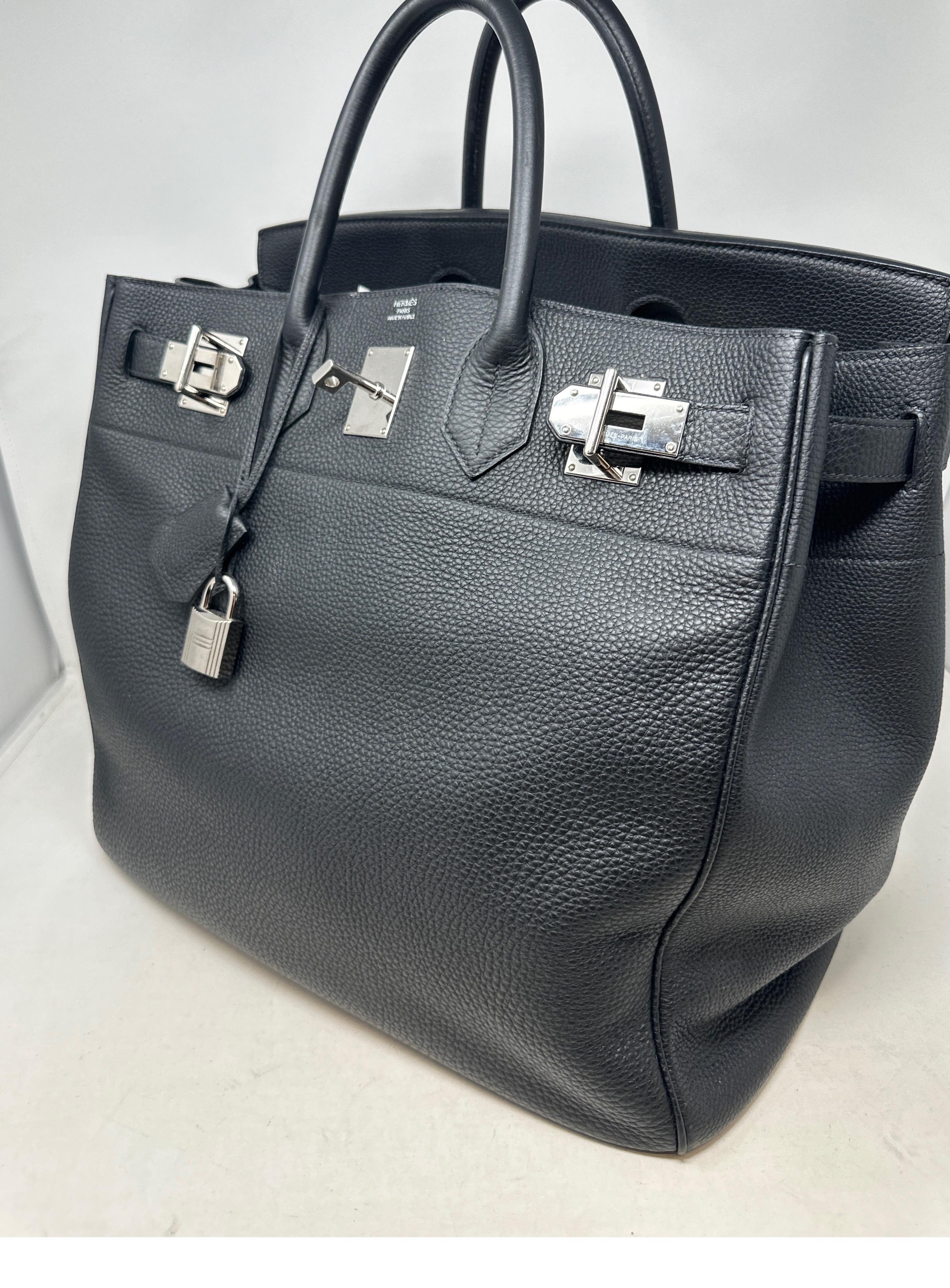 Women's or Men's Hermes Black HAC 40 Bag  For Sale