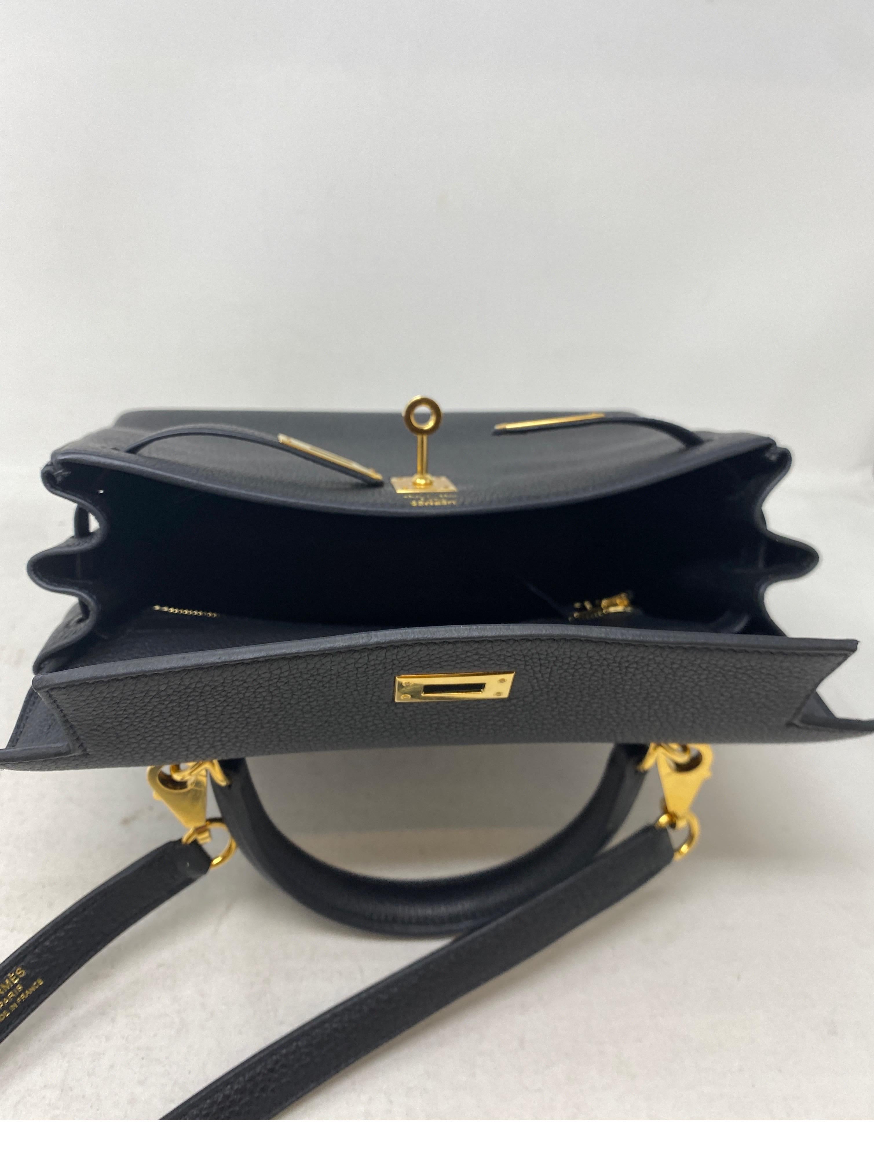 Hermes Black Kelly 25 Bag 3