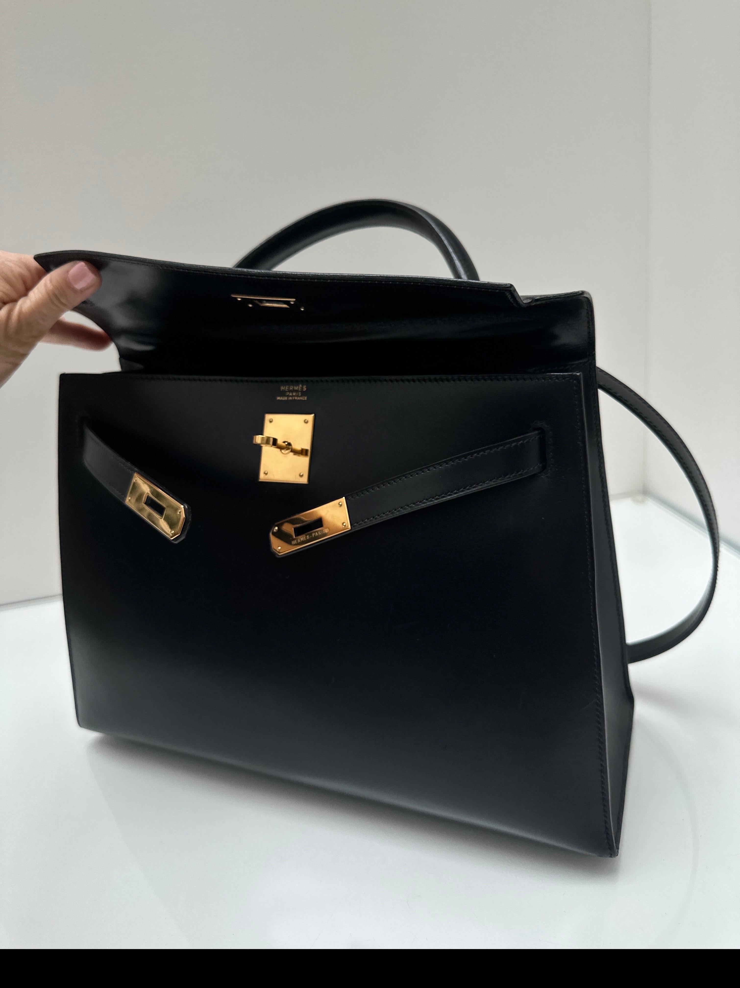 Hermes Black Kelly 32 Bag 10