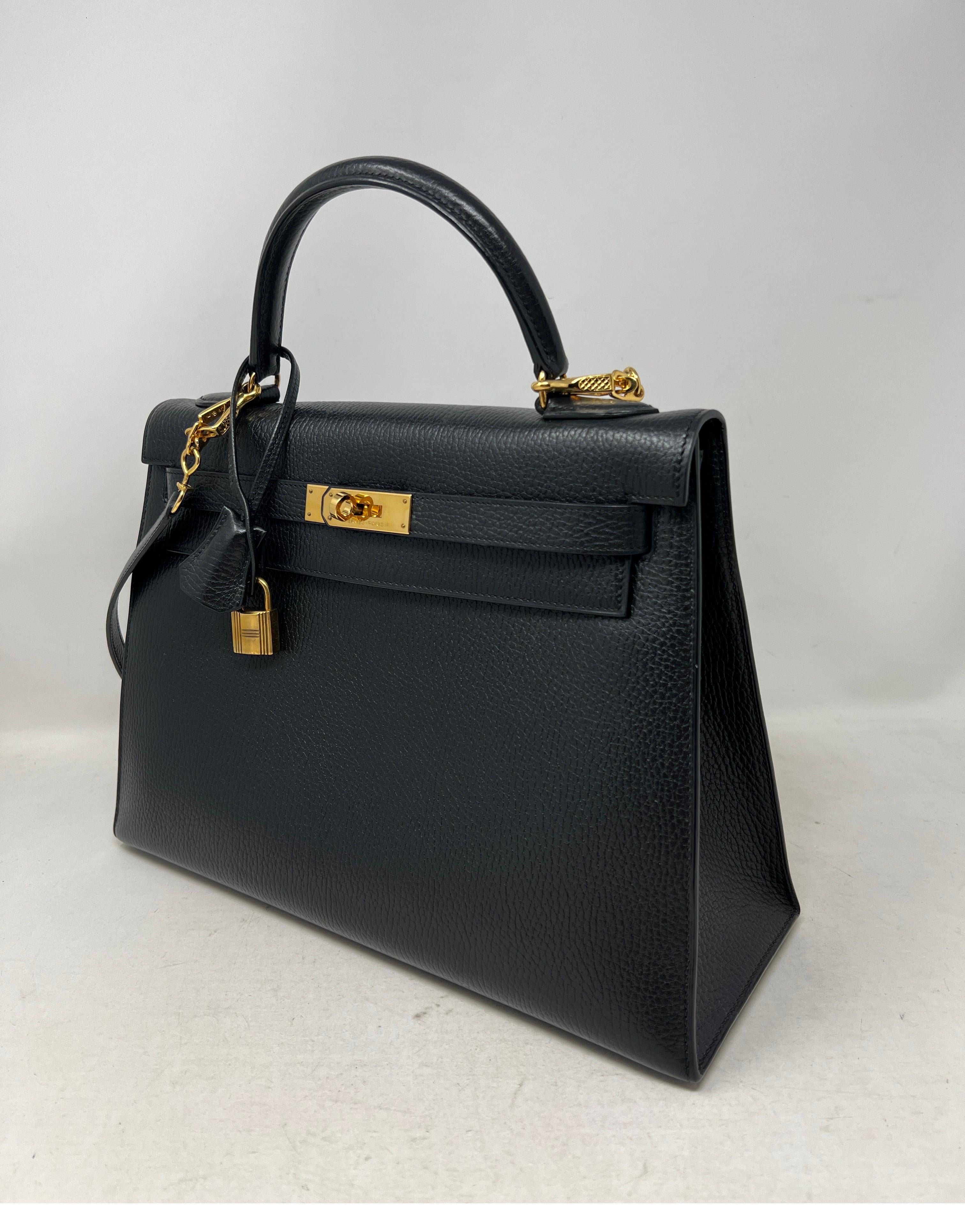 Hermes Black Kelly 32 Bag 10
