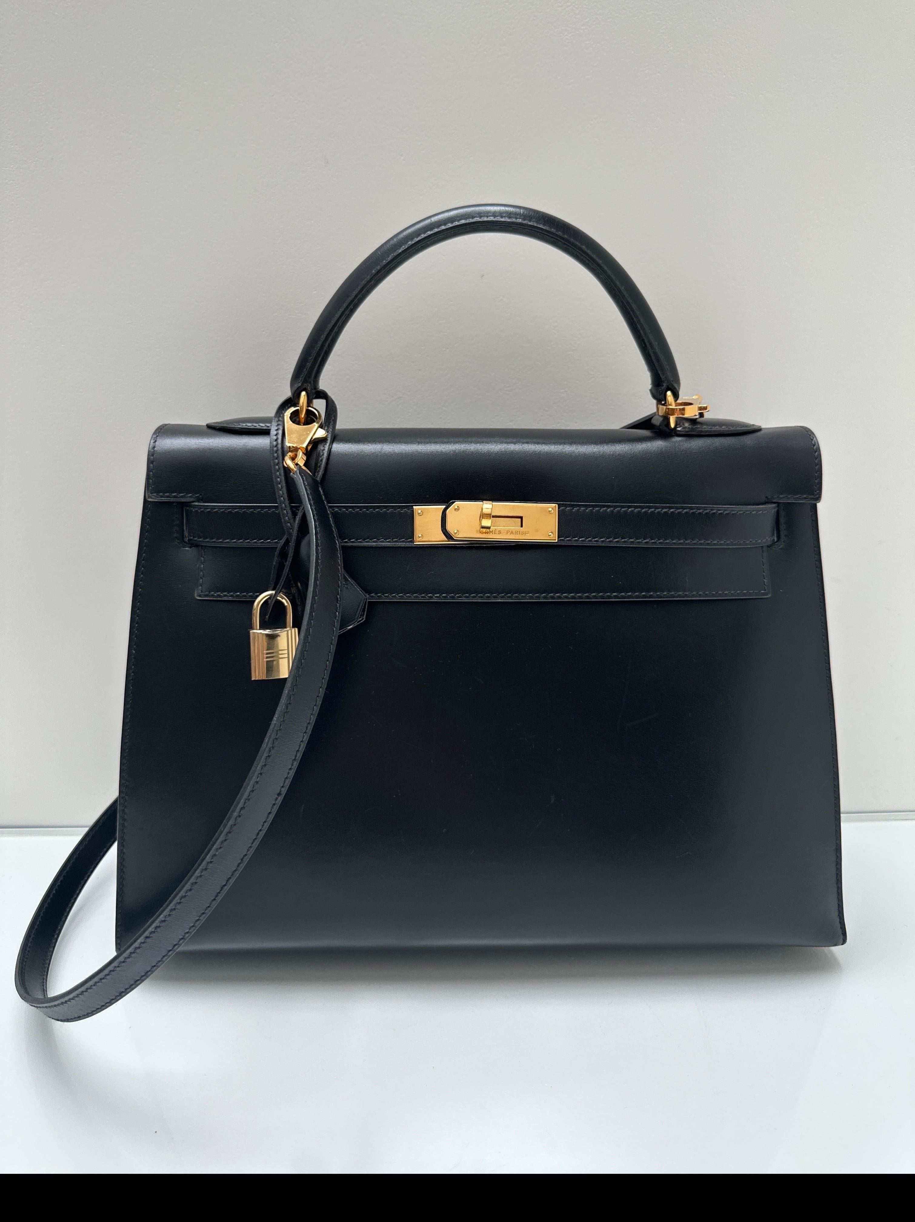 Hermes Black Kelly 32 Bag In Excellent Condition In Athens, GA