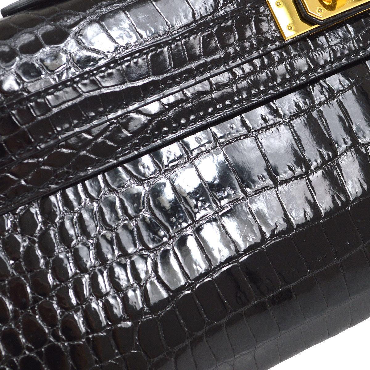 HERMES Black Kelly Cut Porosus Crocodile Exotic Leather Gold Hardware Clutch Bag In Good Condition In Chicago, IL