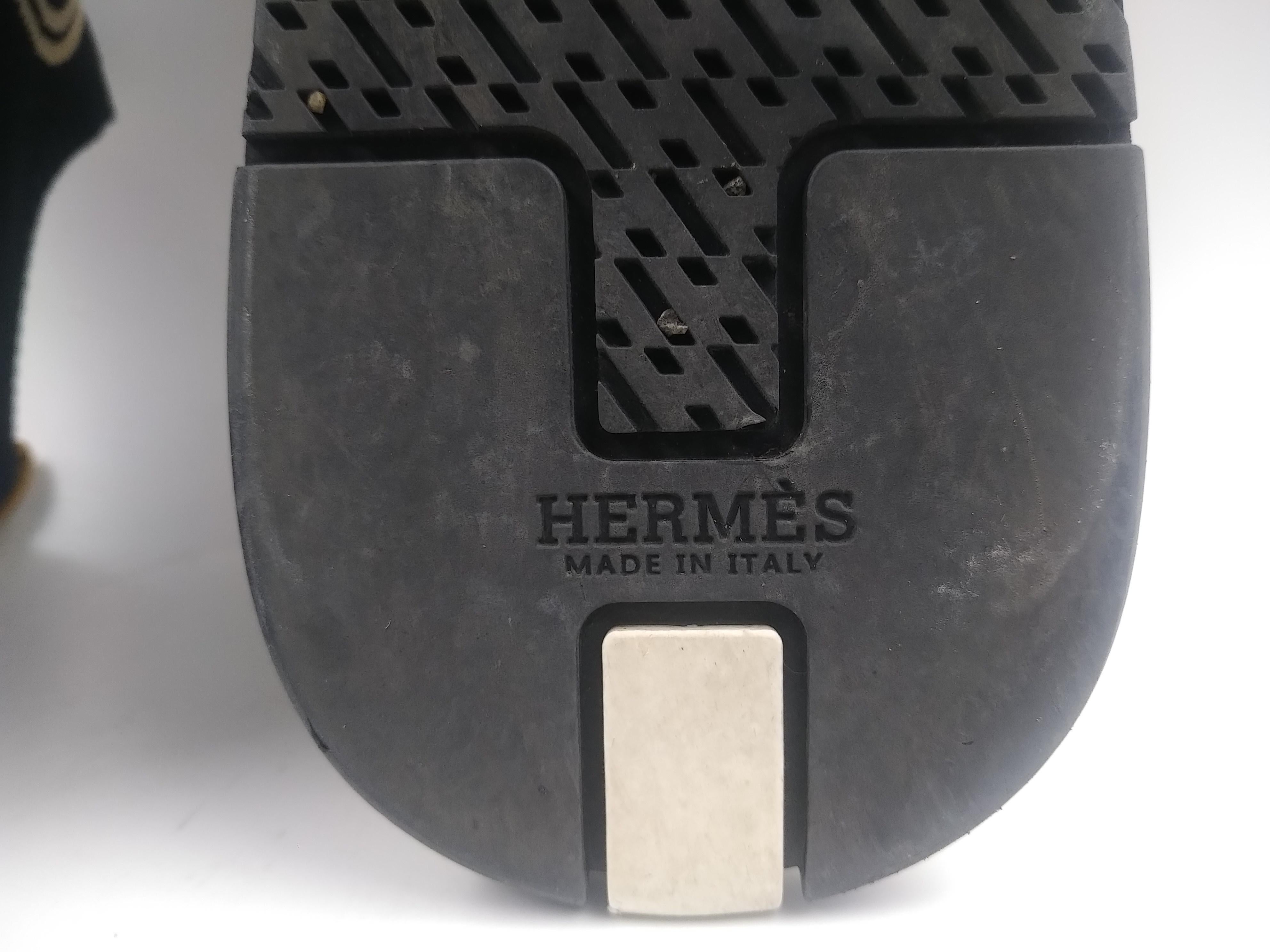 Hermès Black knit 