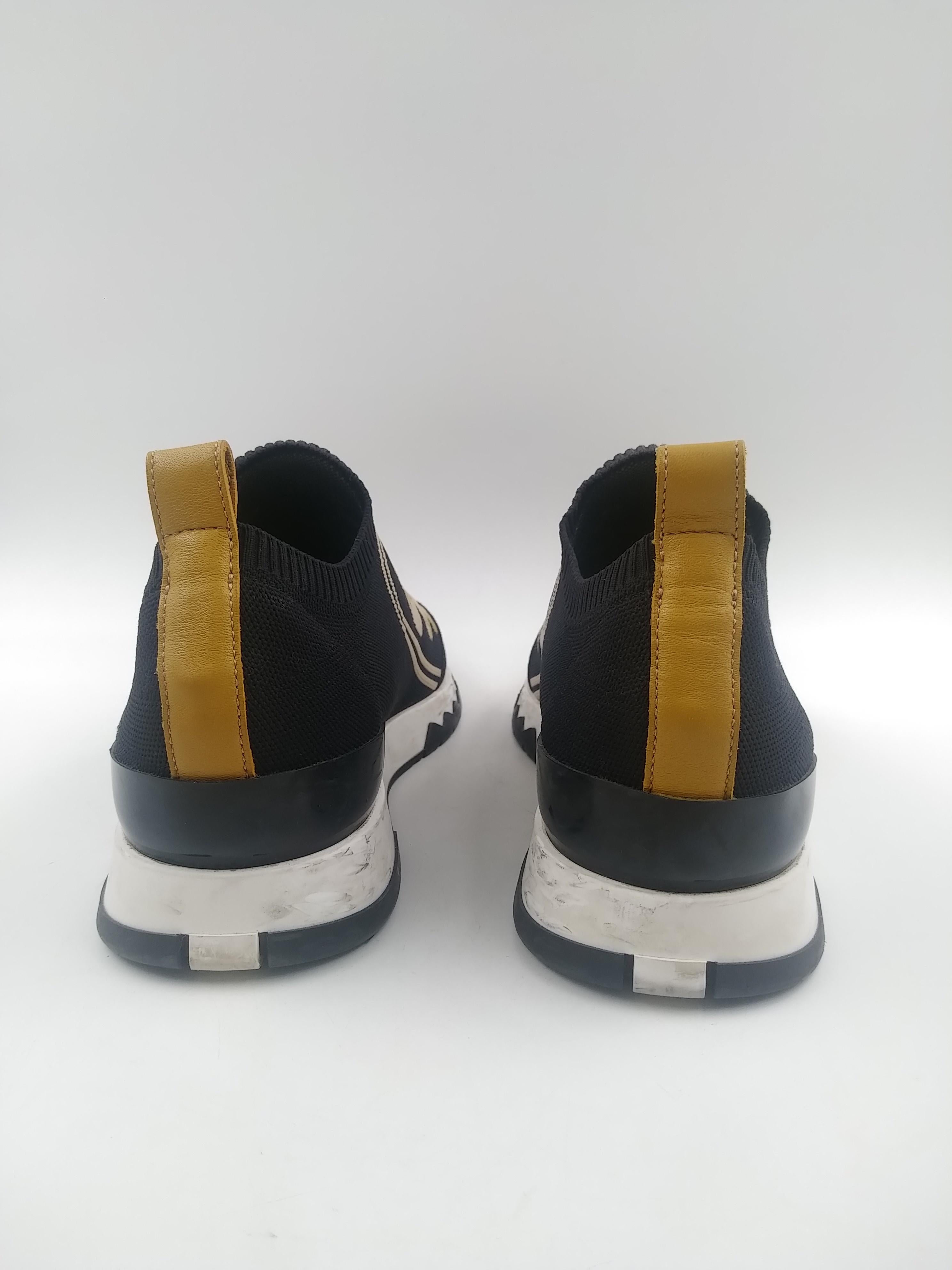 Hermès Black knit 