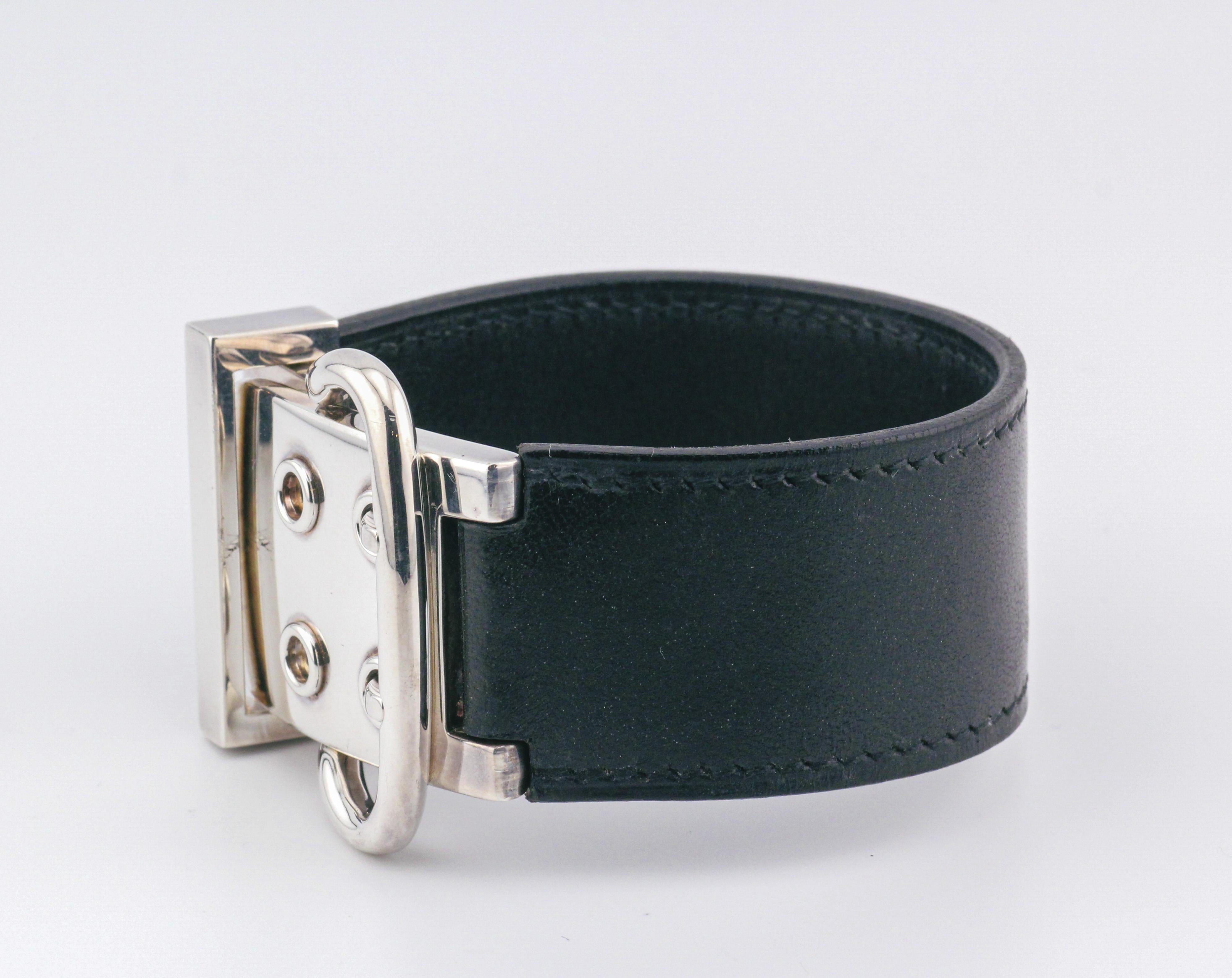 Hermes Armband aus schwarzem Leder und Sterlingsilber mit Schnalle im Angebot 1