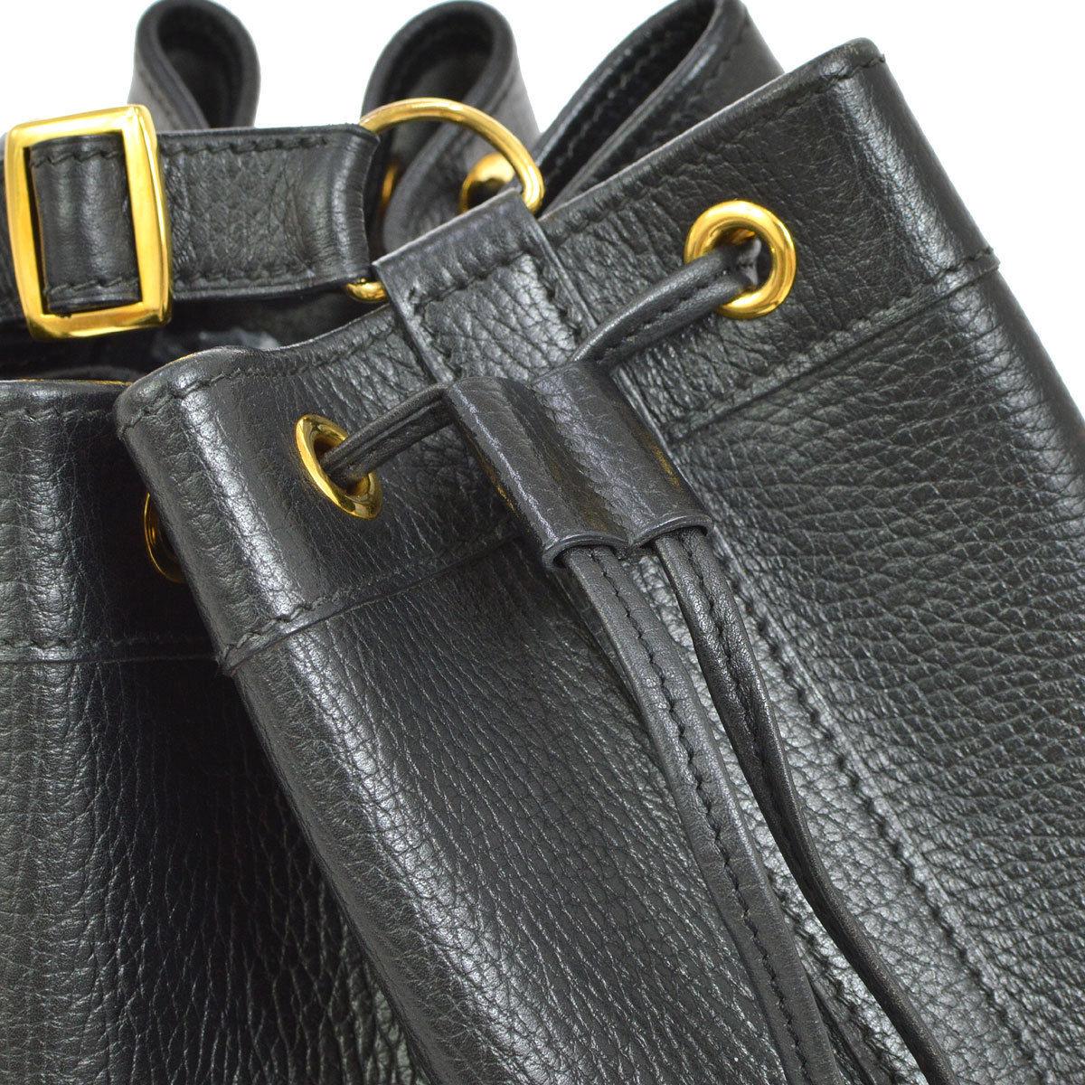 Hermes Black Leather Bucket Drawstring Carryall Shoulder Bag

Leather
Gold tone hardware
Drawstring closure
Suede lining
Made in France
Adjustable shoulder strap 9-14