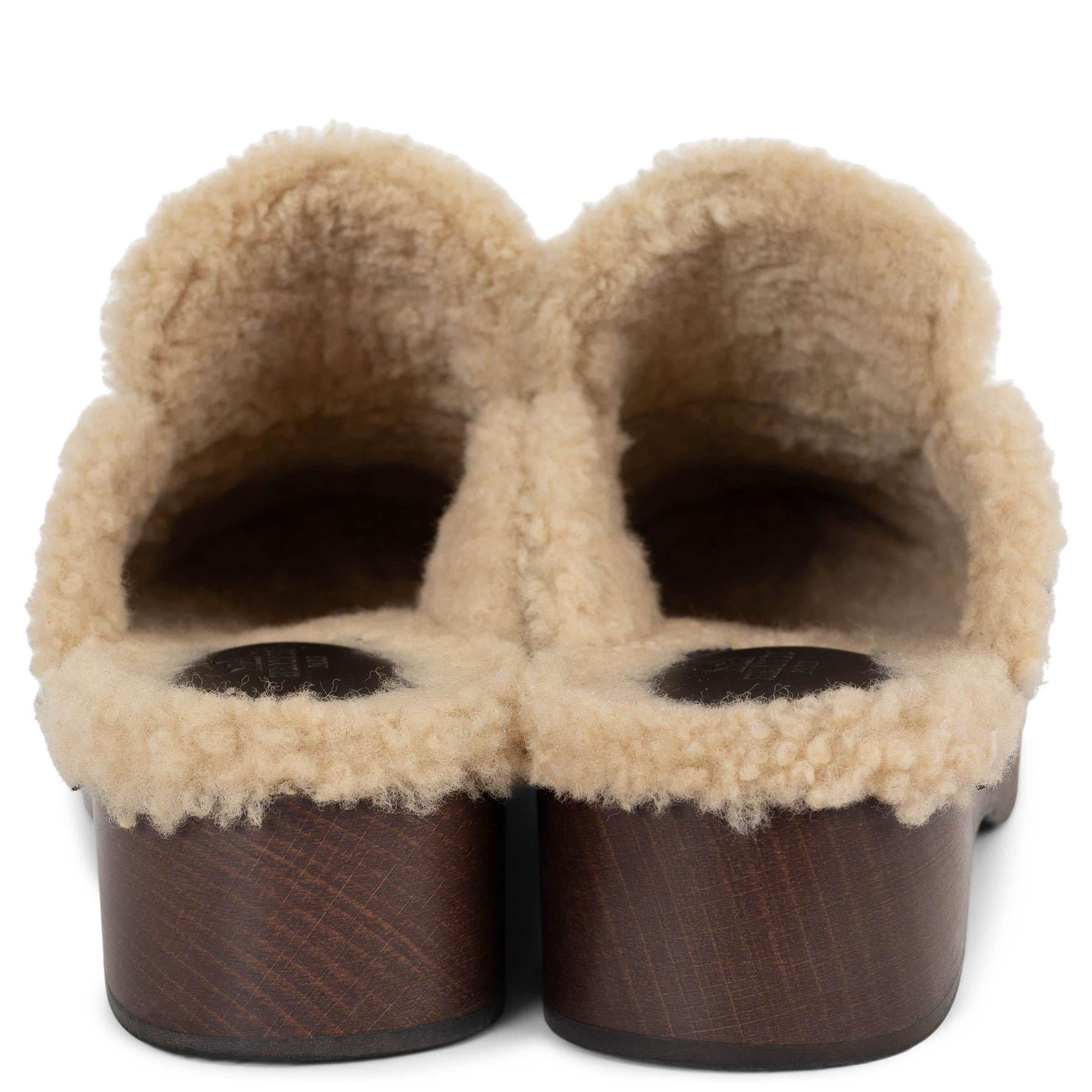 HERMES pelle nera CARLOTTA SHEARLING Scarpe basse 38 In condizioni ottime in vendita a Zürich, CH