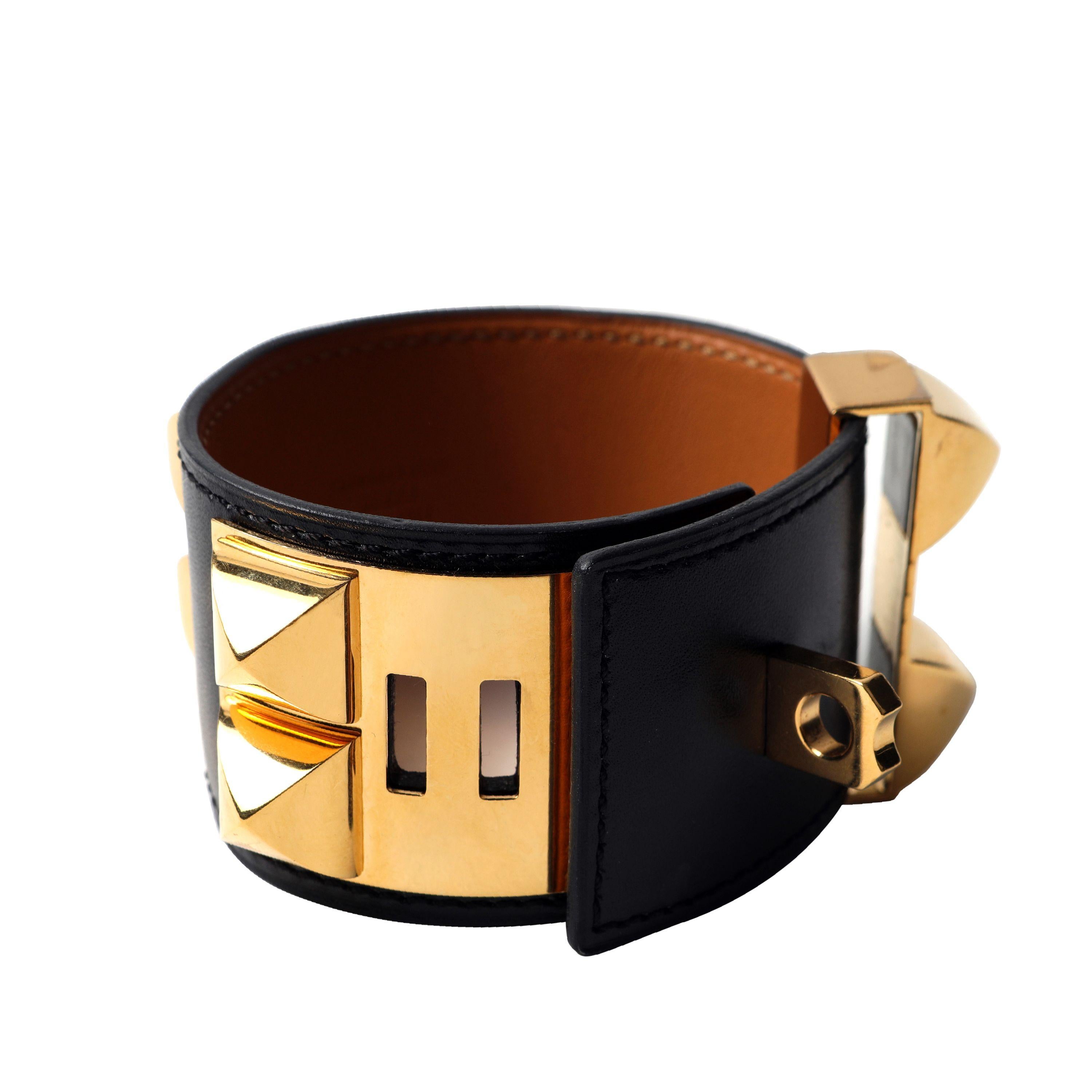 Women's or Men's Hermès Black Leather Collier de Chien CDC Cuff with Gold Hardware For Sale