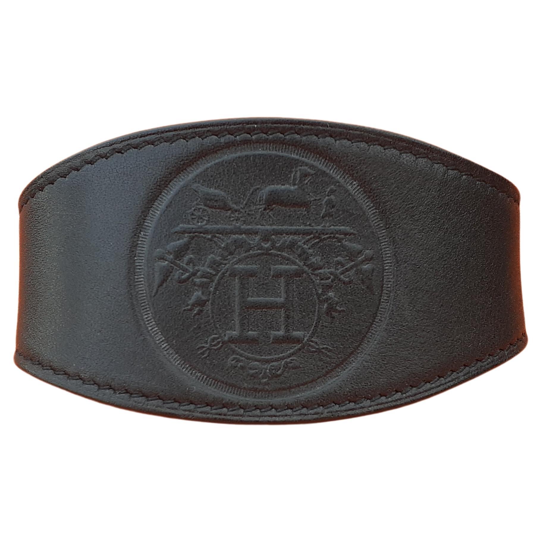 Bracelet manchette en cuir noir Hermès Ex Libris Carriage  en vente