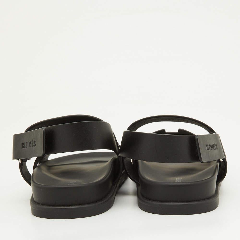 Hermes Black Leather Genius Sandals Size 41.5 In Excellent Condition In Dubai, Al Qouz 2