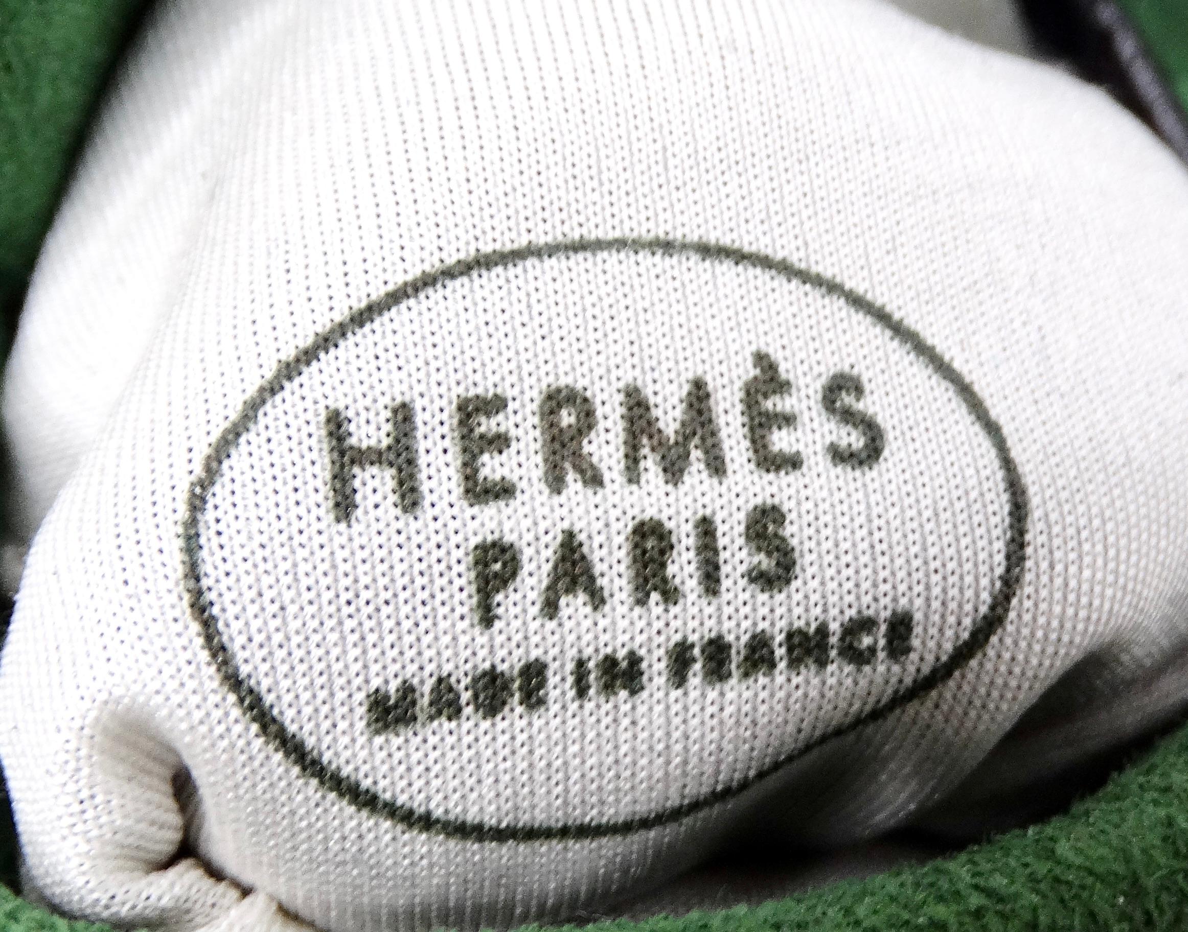 Hermes Black Leather & Green Suede Studded Gloves circa 1990s For Sale 1