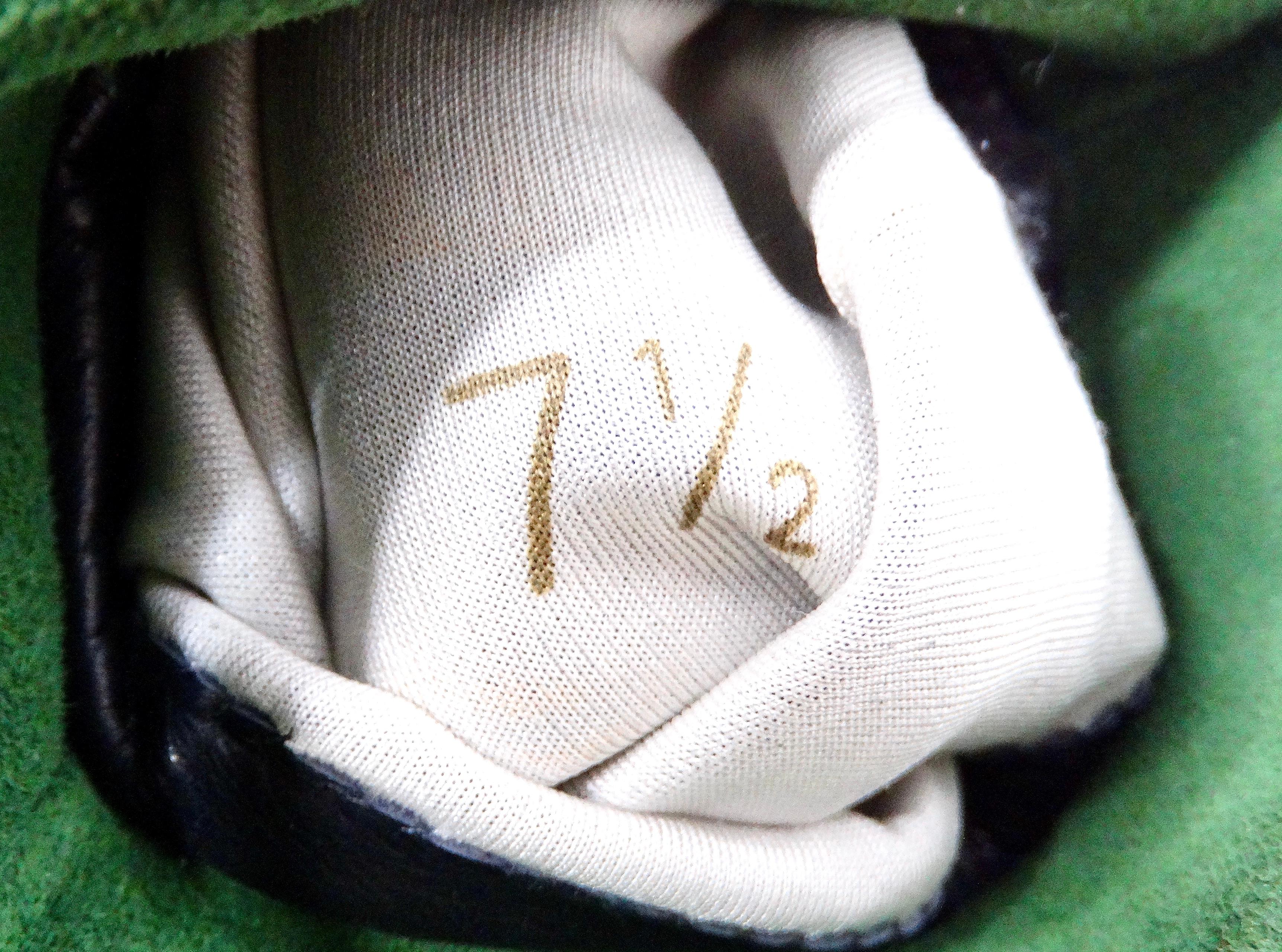 Hermes Black Leather & Green Suede Studded Gloves circa 1990s For Sale 2