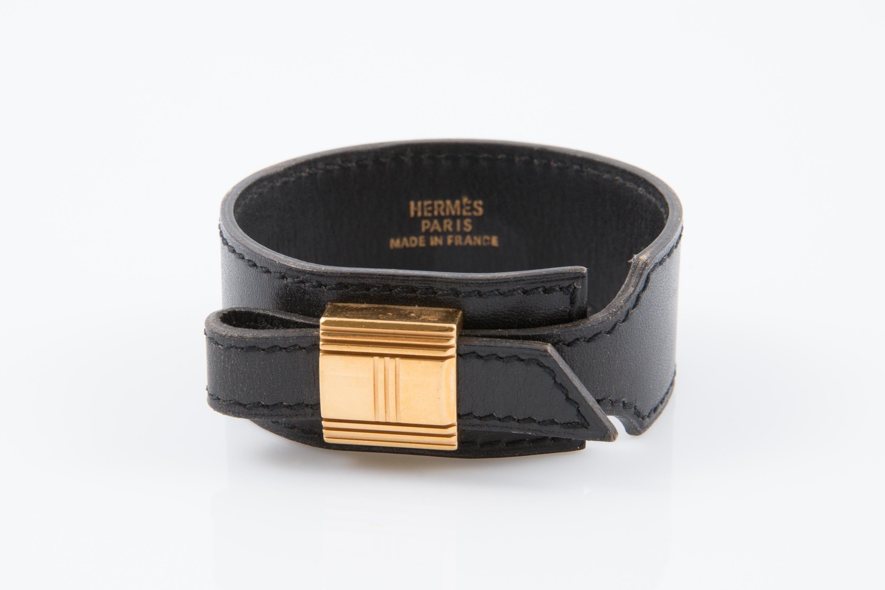 Bracelet en cuir noir 