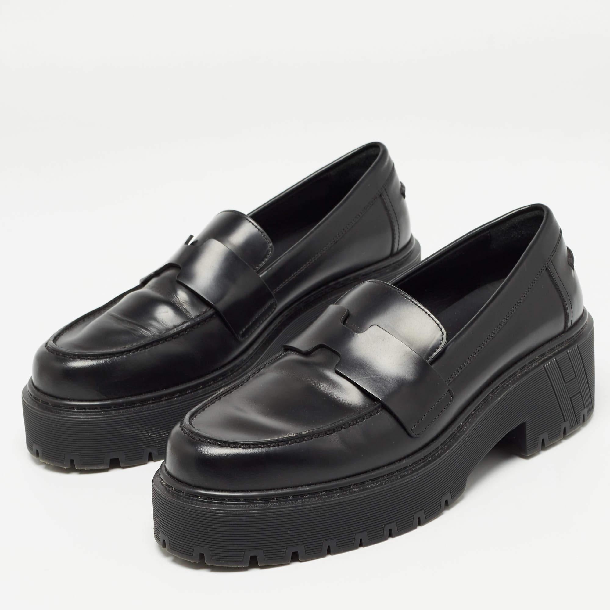 To perfectly complement your attires we bring you this pair of loafers that speak nothing but style. The shoes have been crafted with skill and are designed to be easy to slip on. They are just the right choice to complement your fashionable side.