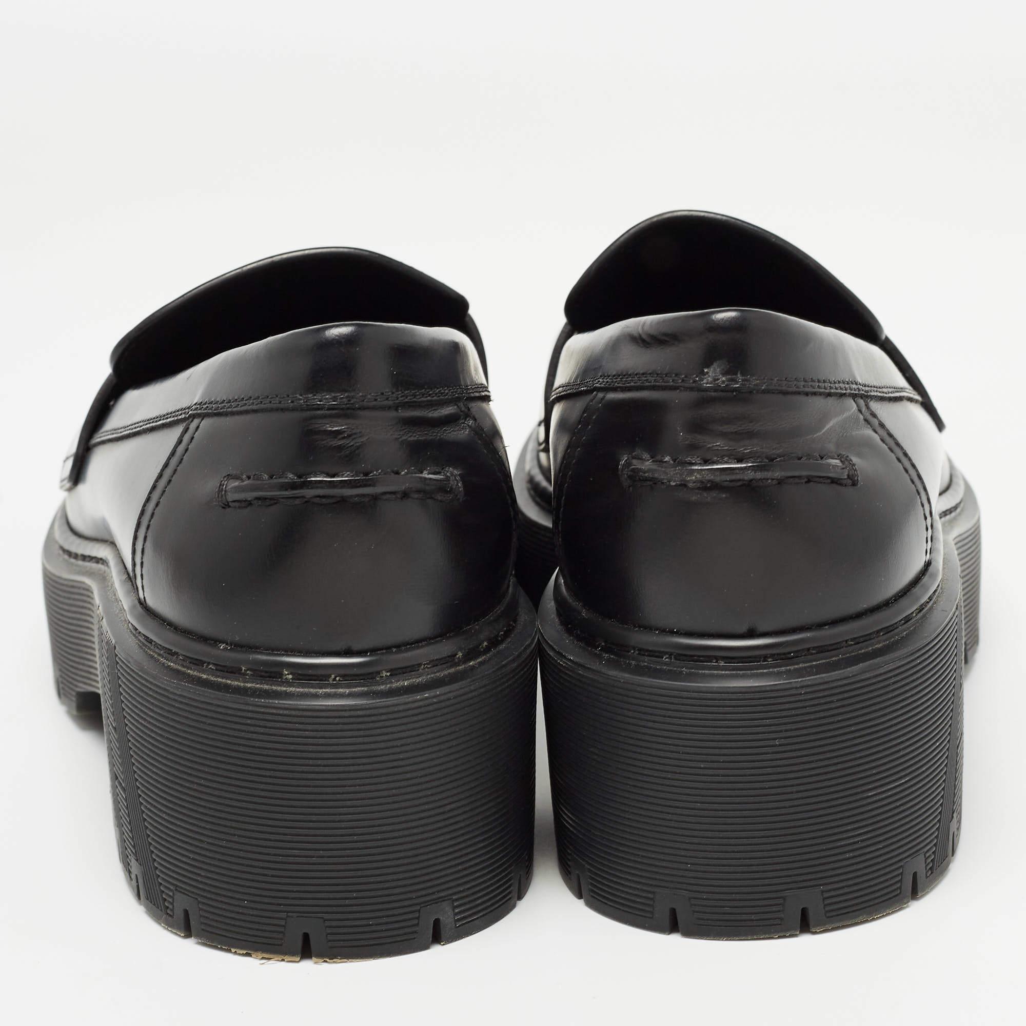 Hermès Black Leather Hitch H Logo Loafers Size 37 For Sale 2