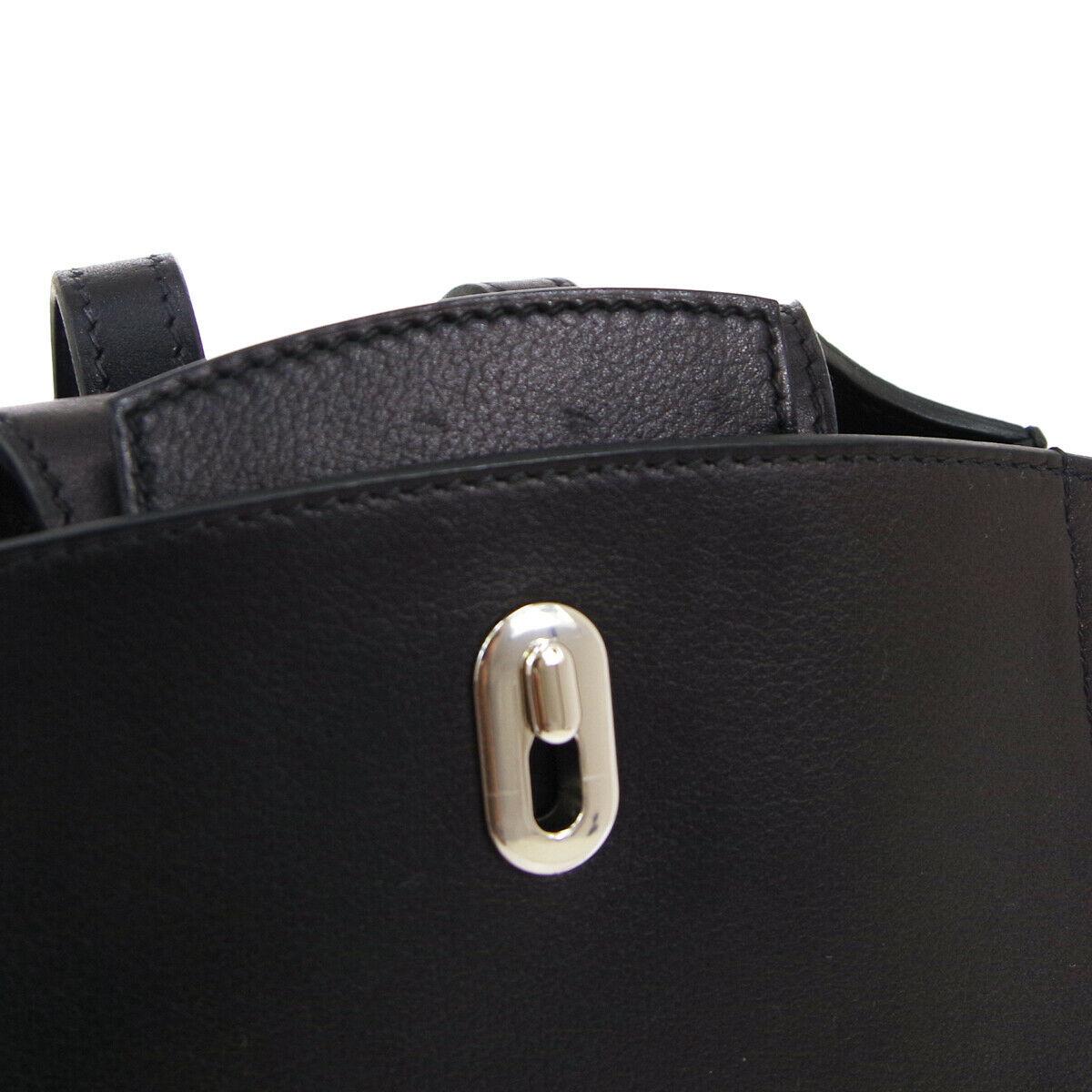 Leather
Silver tone hardware
Zipper closure
Leather lining
Made in France
Shoulder strap drop 25-32