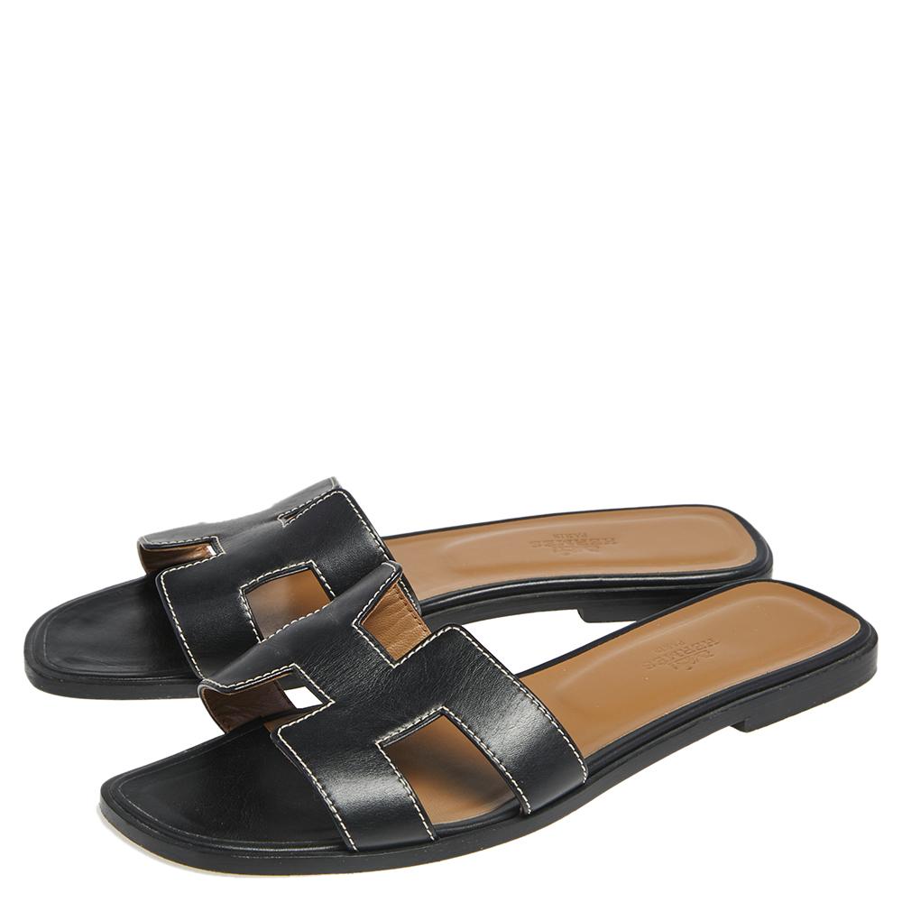 Women's Hermes Black Leather Oran Flat Sandals Size 39