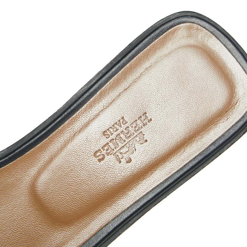 Hermes Black Leather Oran Flat Sandals Size 39 2