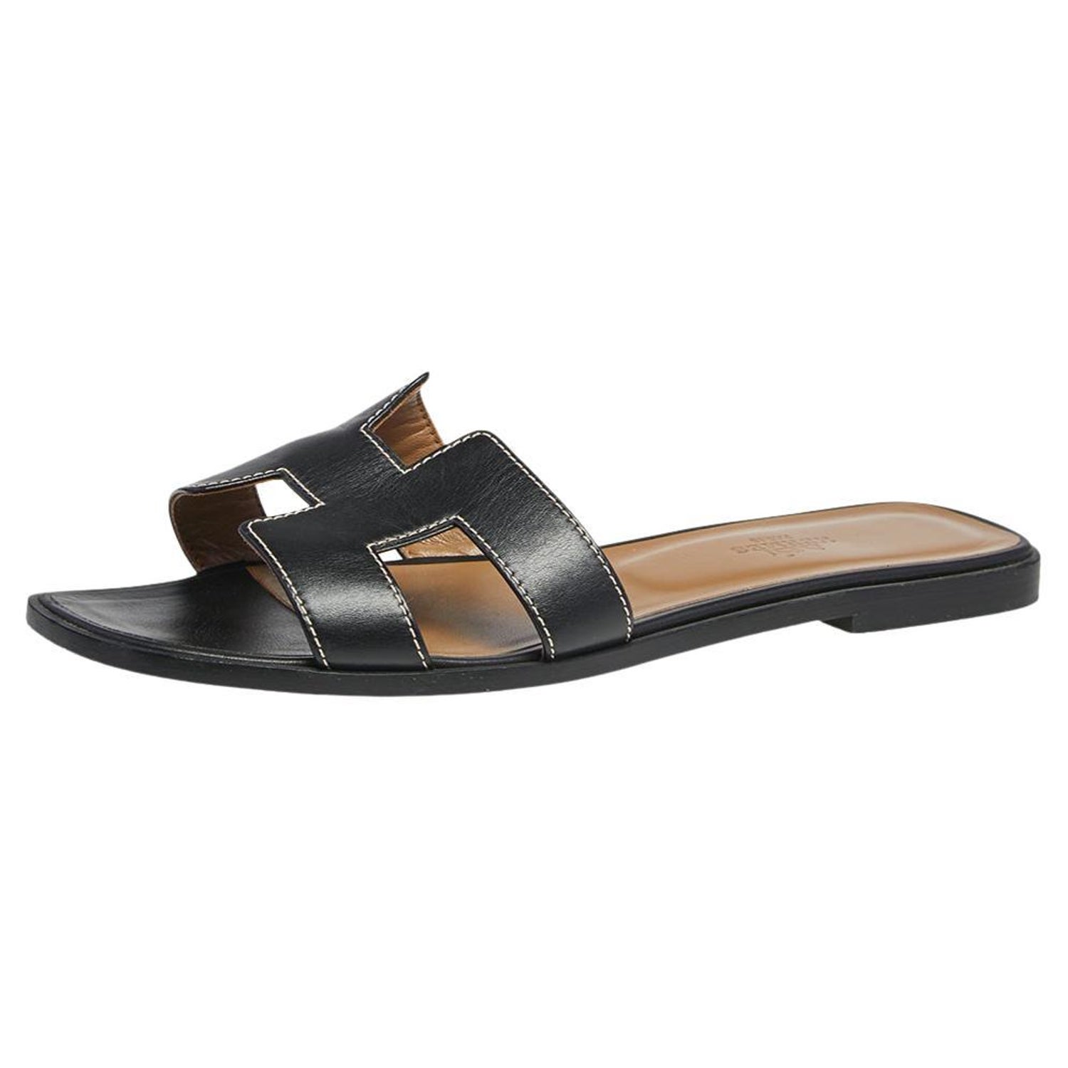 Hermes Black Leather Oran Flat Sandals Size 39 For Sale at 1stDibs