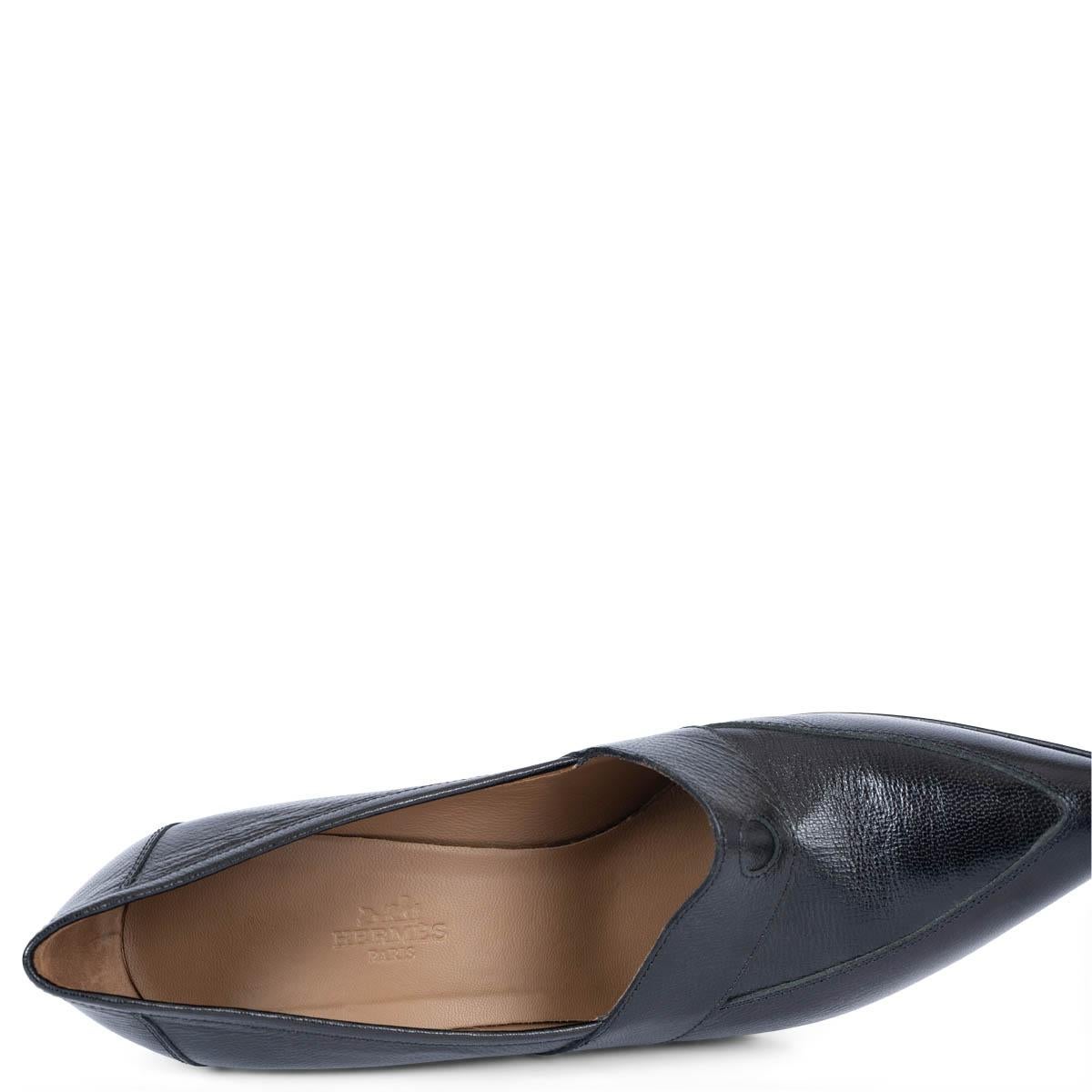 HERMES cuir noir POINTED TOE TOE WEDGE Pumps Shoes 39 en vente 3