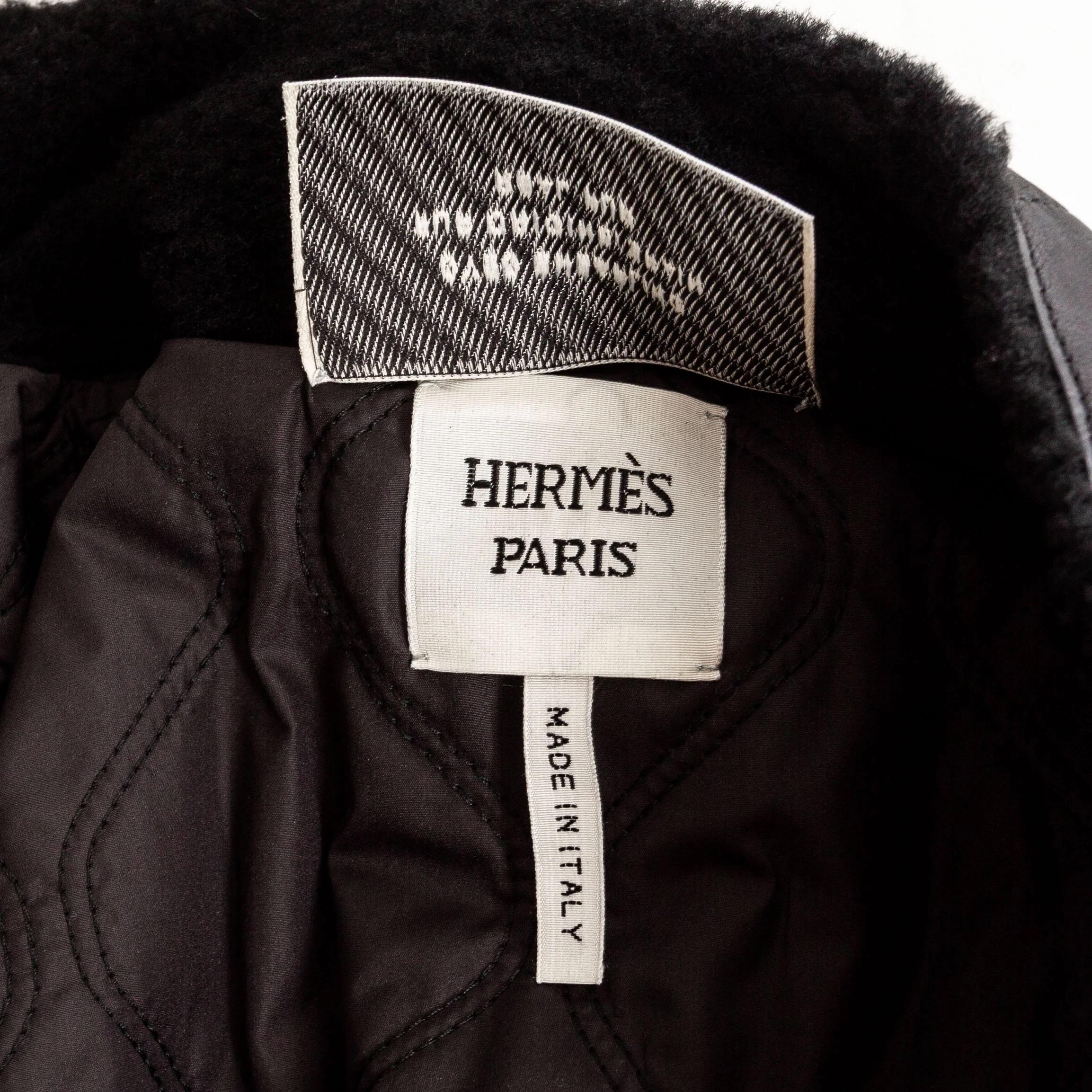 Hermès Black Leather Shearling-Lined Cropped Biker Jacket For Sale 9