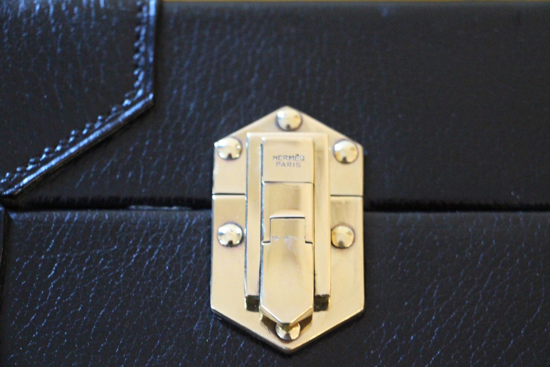 Hermès Black Leather Suitcase 70 cm, Hermès Trunk, Hermès Luggage In Good Condition In Saint-ouen, FR