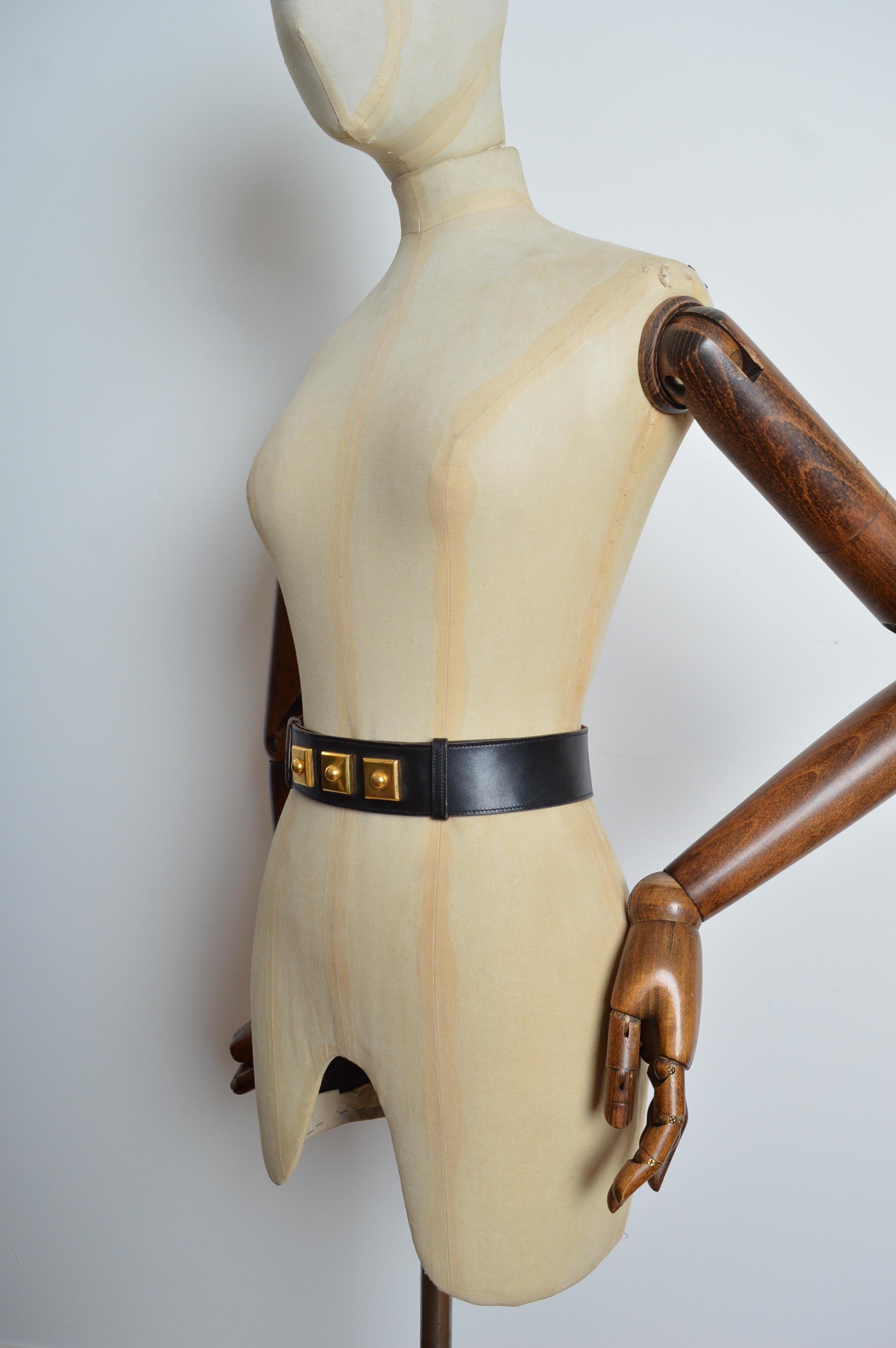 Hermès Black leather waist belt with decorative Gold square detail For Sale 4