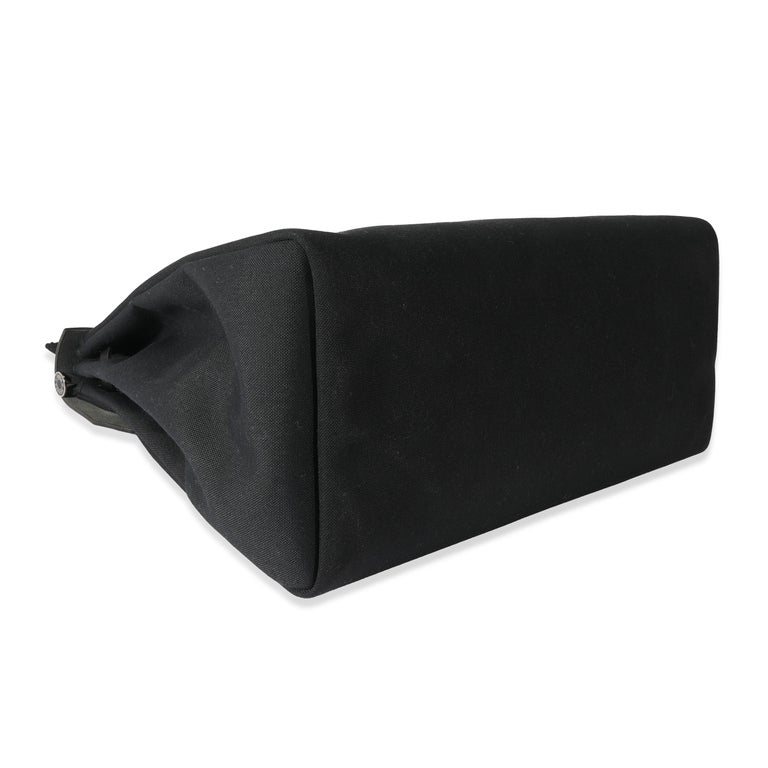 Hermès Black Military Toile Vache Hunter Zip Retourne Herbag Cabine Bag ...