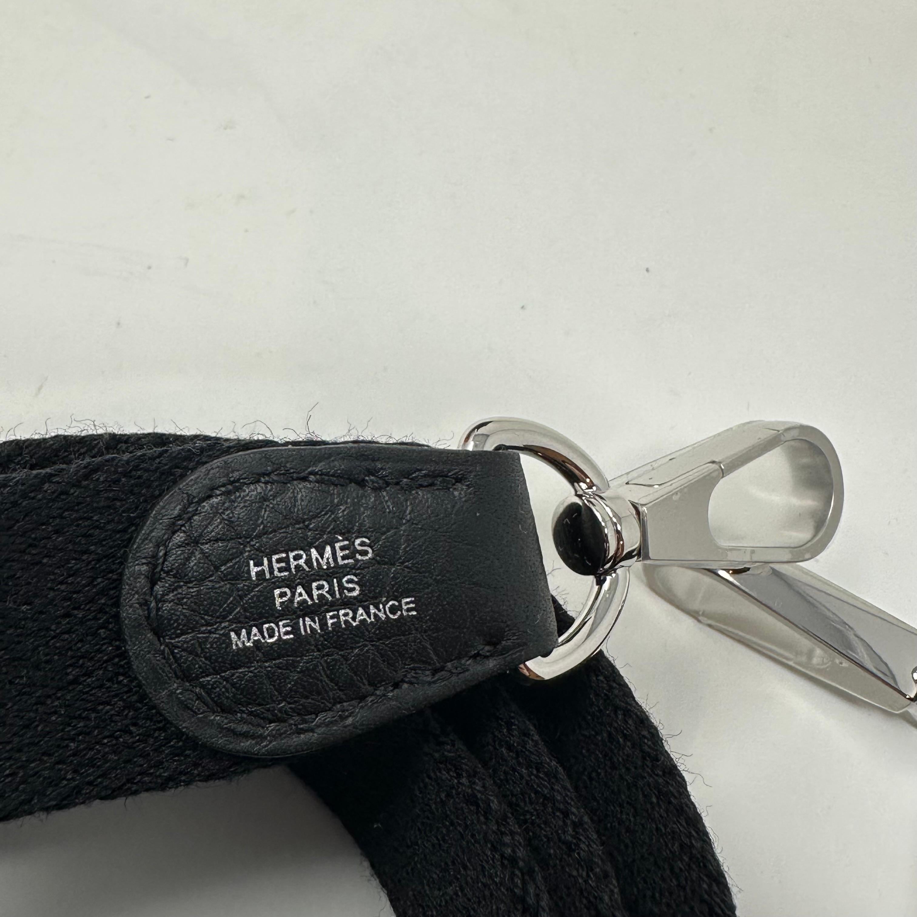 Hermes Noir Mini Evelyne 16 TPM Clemence Leather Crossbody GHW en vente 6