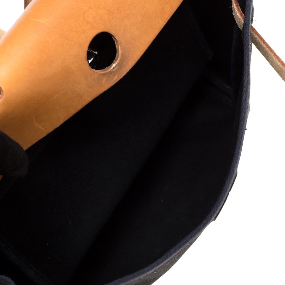 Hermès Black/Natural Canvas and Leather Herbag Zip 31 Bag In Good Condition In Dubai, Al Qouz 2