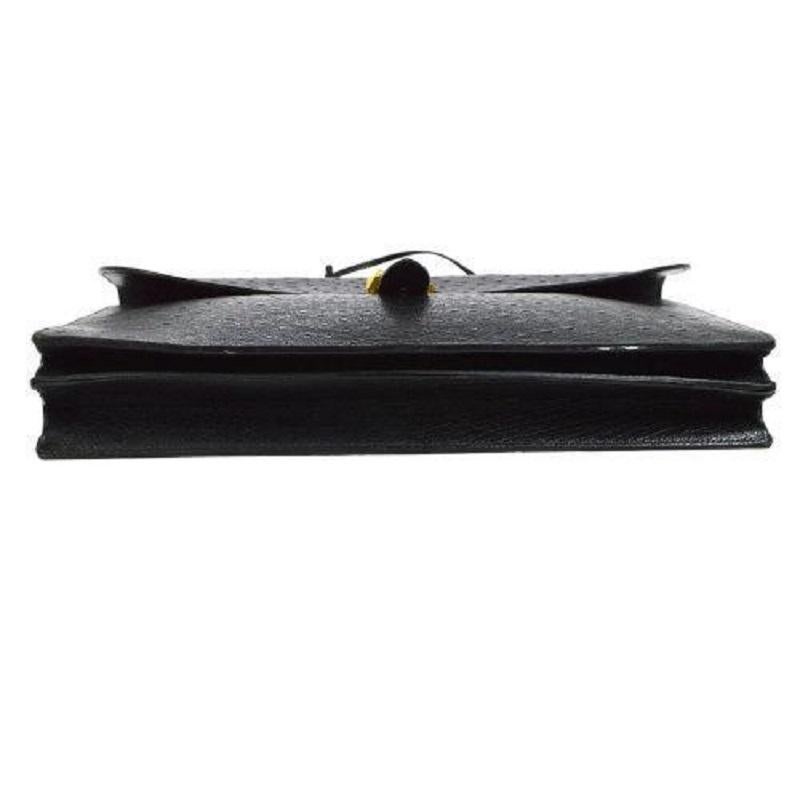 HERMES Bolsa Maletín de viaje para hombre en piel exótica de avestruz negra Sac A Depeches en venta 1
