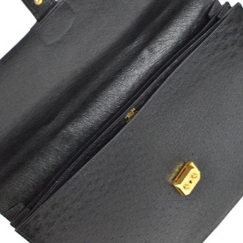 HERMES Bolsa Maletín de viaje para hombre en piel exótica de avestruz negra Sac A Depeches en venta 3