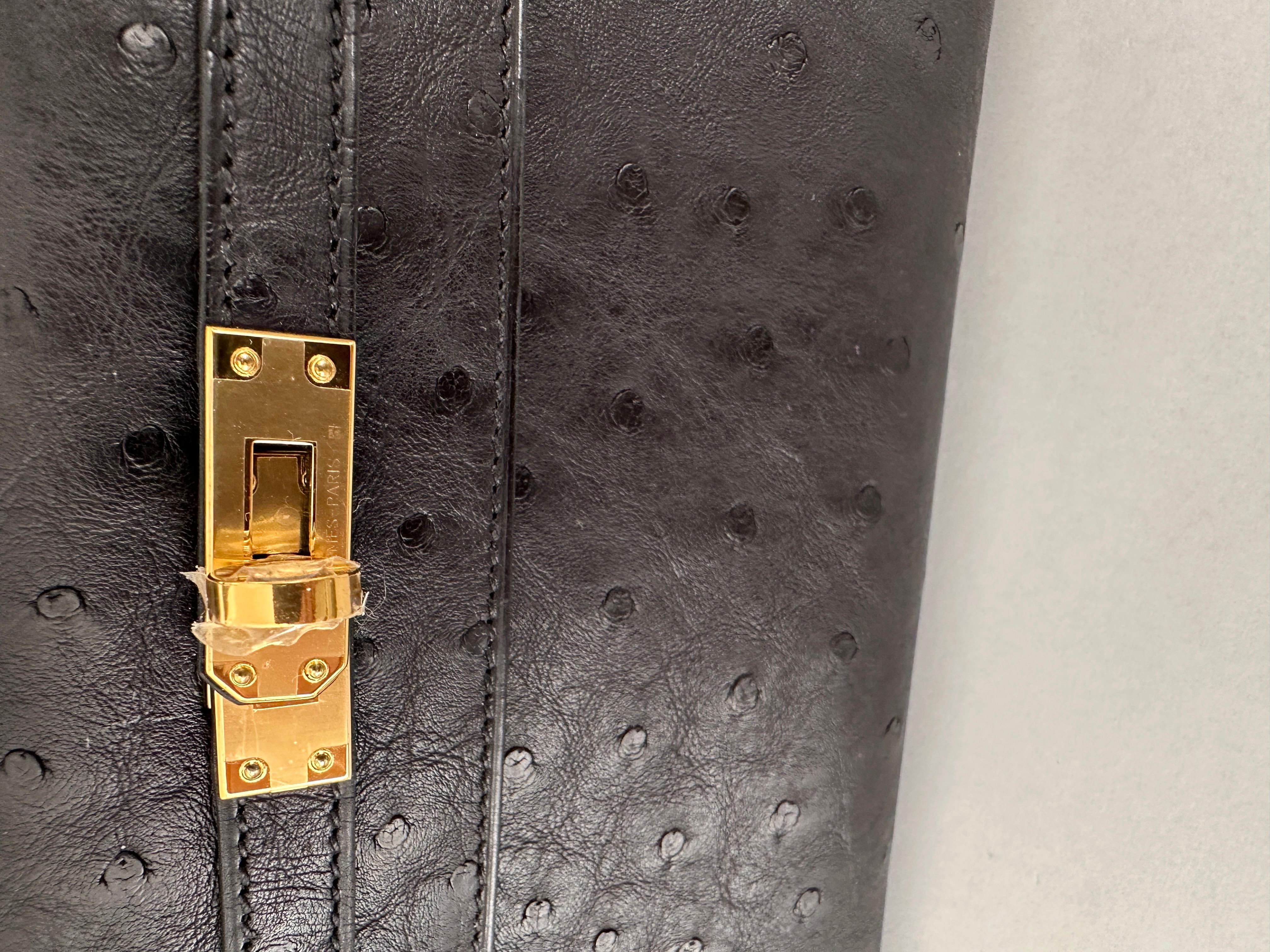 Hermes Kelly Pochette Black Ostrich Gold 4