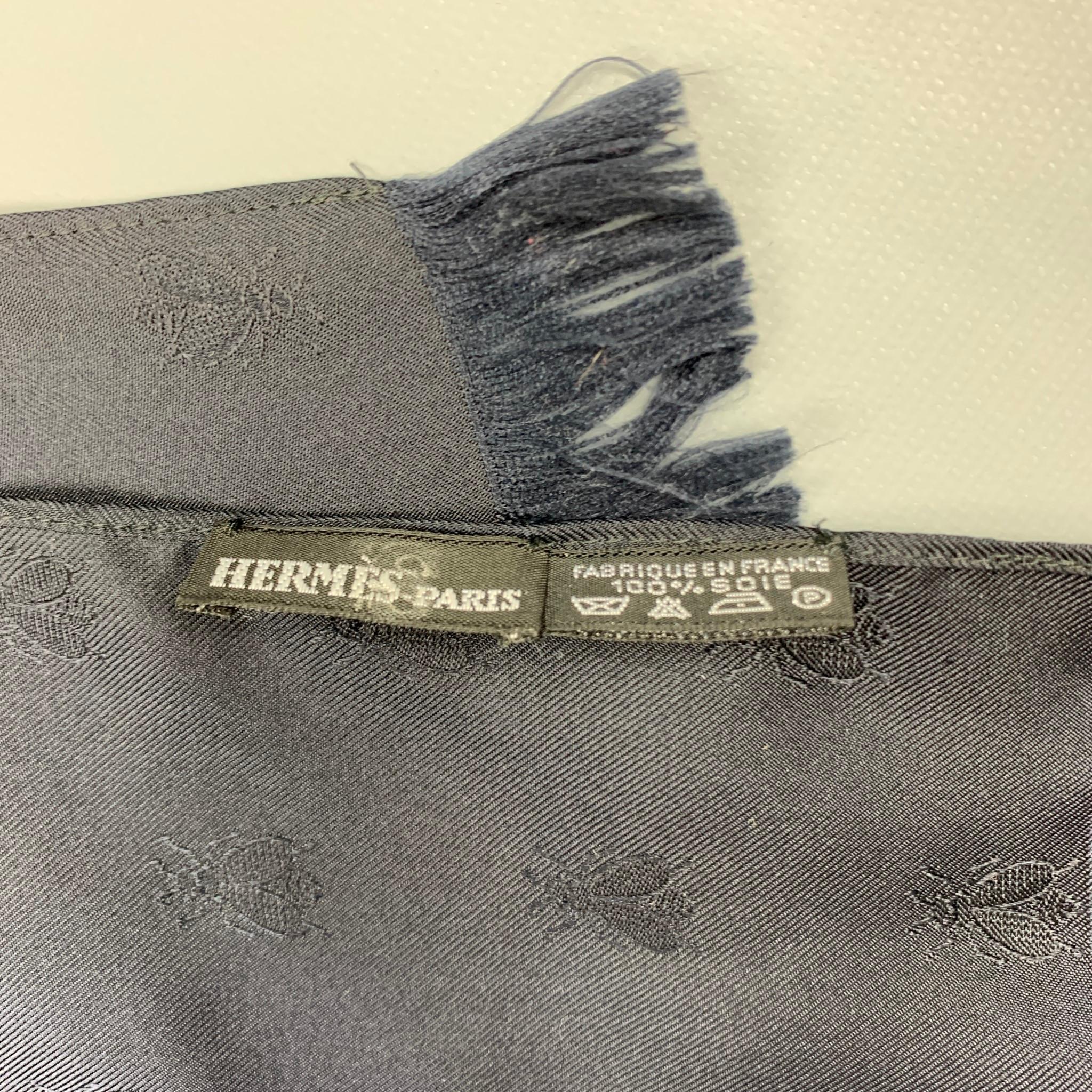 HERMES Black Royal Bee Jacquard Silk Scarf In Good Condition In San Francisco, CA