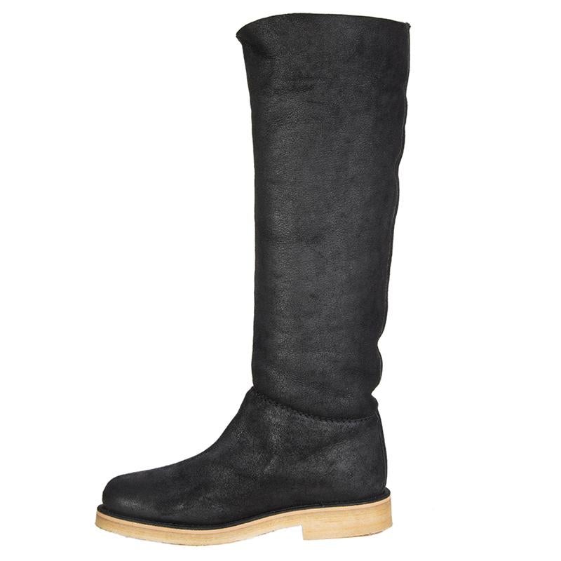 Noir HERMÈS Bottes noires à semelles plates hauteur genou SHEARLING LINED DAKOTA 37 en vente