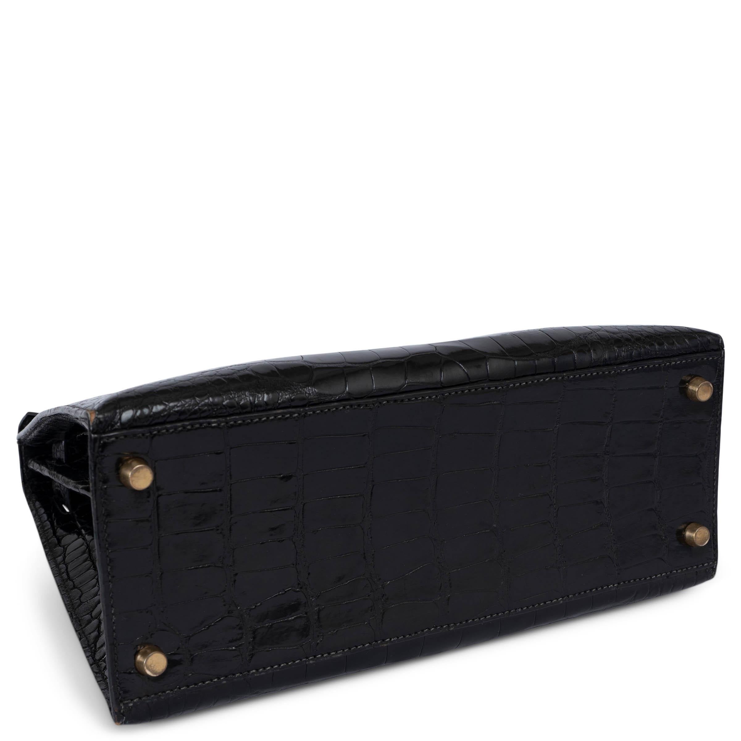 HERMES black shiny CROC KELLY 28 SELLIER Bag Ghw In Fair Condition For Sale In Zürich, CH
