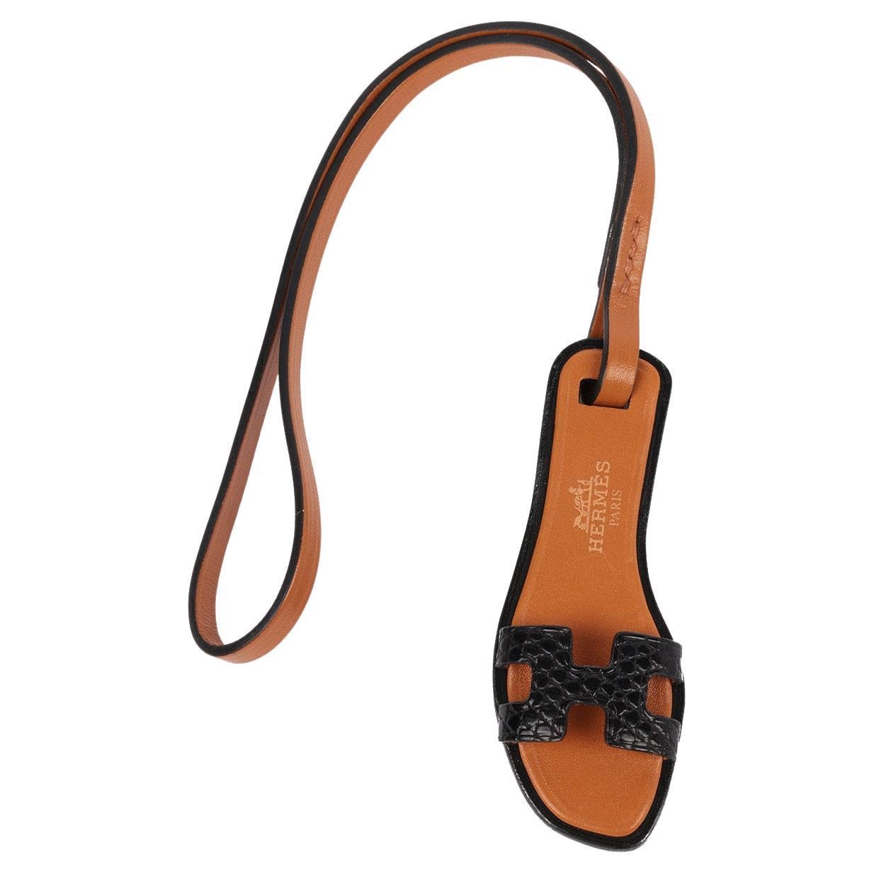 Hermes Black Shiny Lizard & Sable Butler Calfskin Leather Oran Nano Charm For Sale