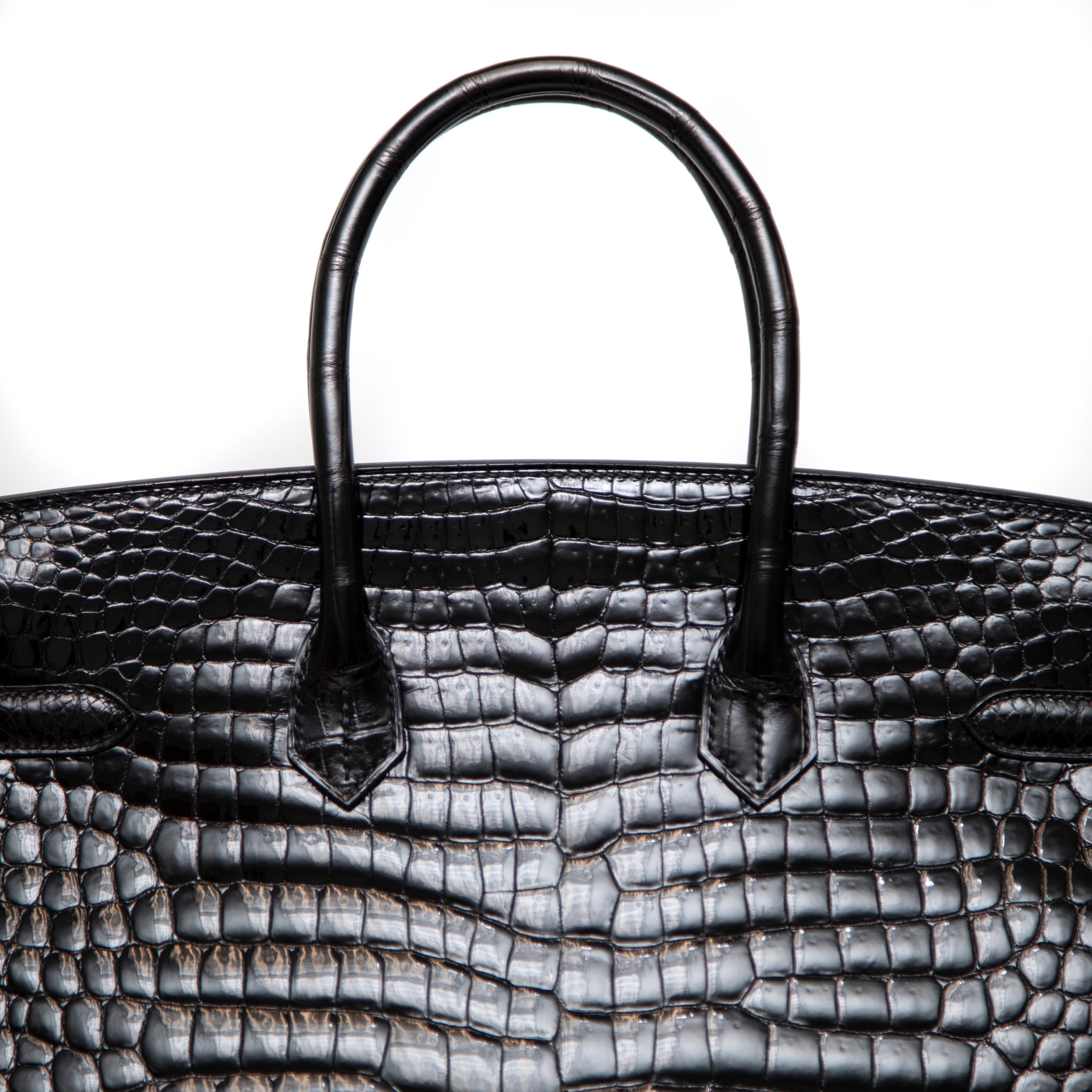 Hermès Black Shiny Porosus Crocodile Birkin 35CM with Palladium Hardware In Excellent Condition For Sale In West Hartford, CT