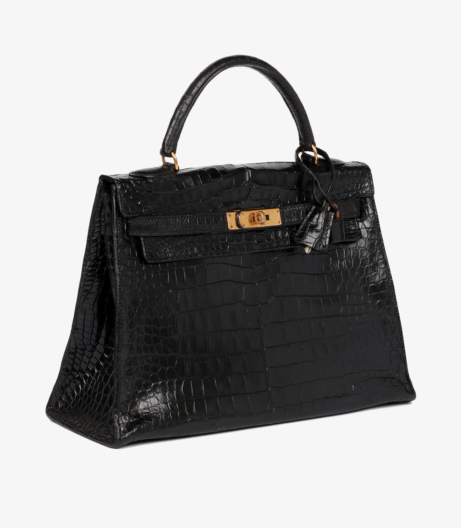 Hermès Ebene Fjord Leather Kelly 35cm Retourne

Product Details
Xupes Ref: CB1229
Brand: Hermès
Model: Kelly 35cm
Type: Top Handle, Shoulder
Serial Number: [G]
Age: 2003
Accompanied By: Hermès Dust Bag
Colour: Ebene
Hardware: Palladium
Material(s):