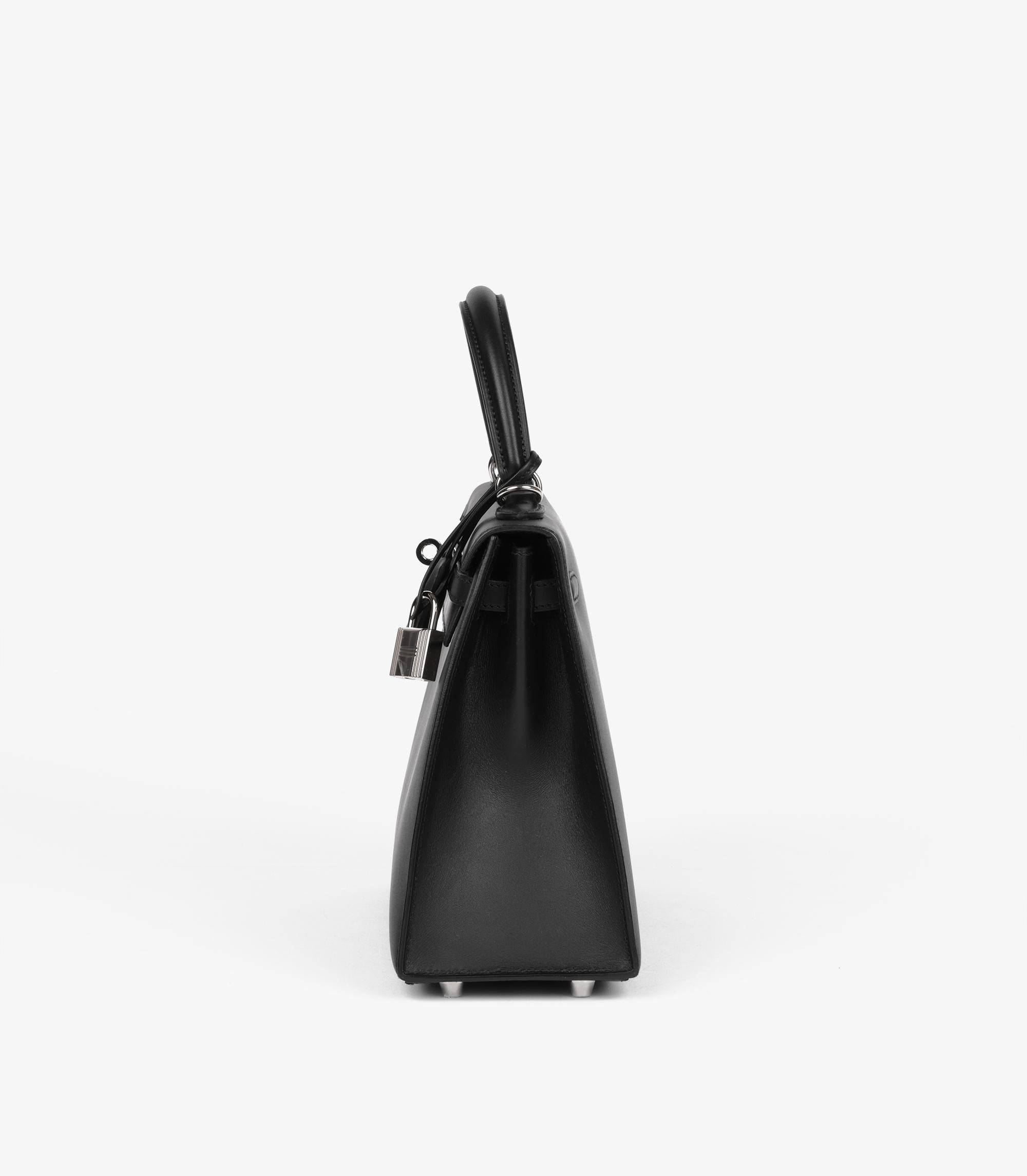 Hermès Black Sombrero Leather Kelly 25cm Sellier For Sale 1