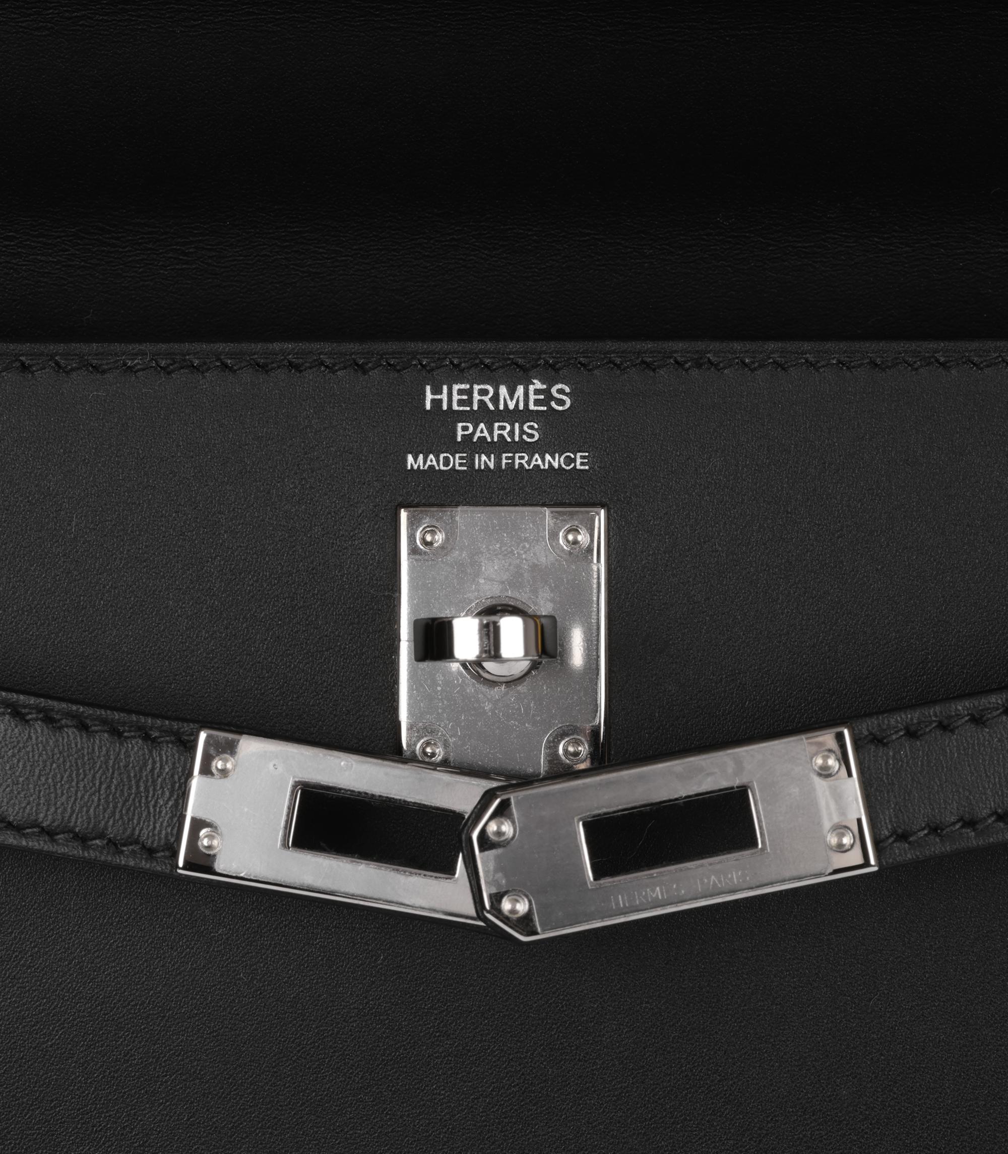 Hermès Black Sombrero Leather Kelly 25cm Sellier For Sale 3