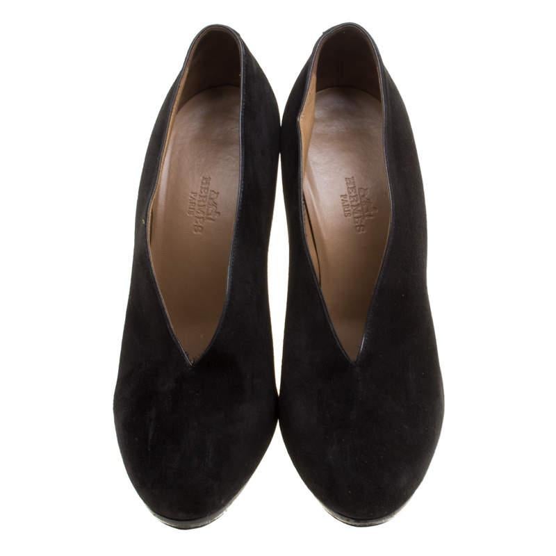 Hermes Black Suede Florida Pumps Size 37.5 In Good Condition In Dubai, Al Qouz 2