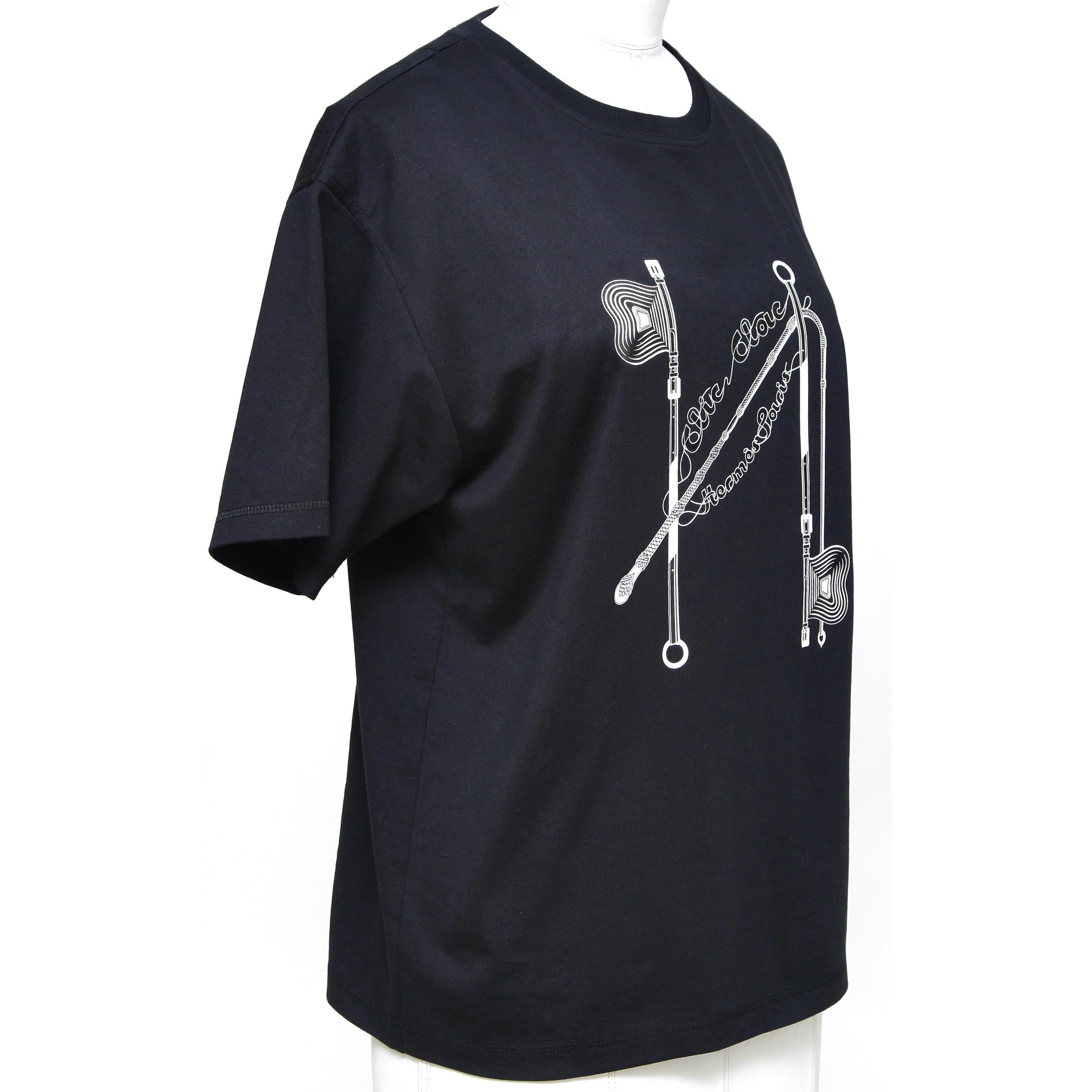 Hermès Schwarzes T-Shirt Top mit kurzen Ärmeln und weißem CLIC CLAC-Druck 36 im Zustand „Hervorragend“ im Angebot in Hollywood, FL