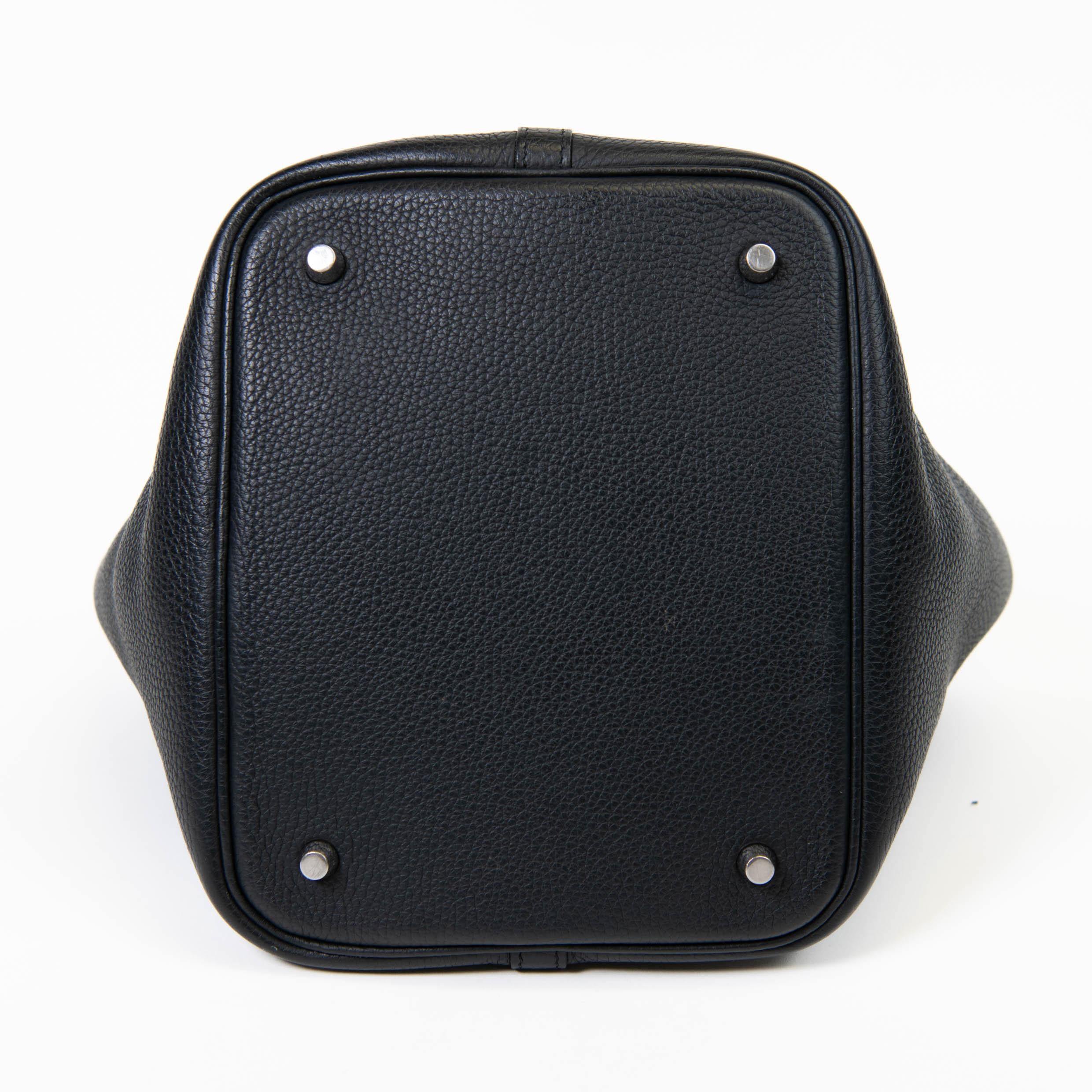 Hermes Black Taurillon Clemence Leather Picotin Lock 22 MM For Sale 2