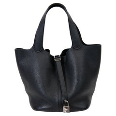 Hermes Taurillon nero Clemence in pelle con lucchetto Picotin 22 MM
