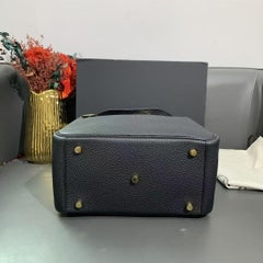Hermès Black Taurillon Clemence Lindy 26 Bag Gold Hardware 2018